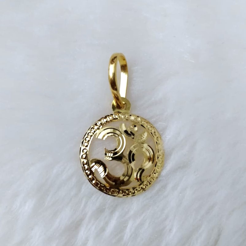 916 Gold Fancy Om Pendant
