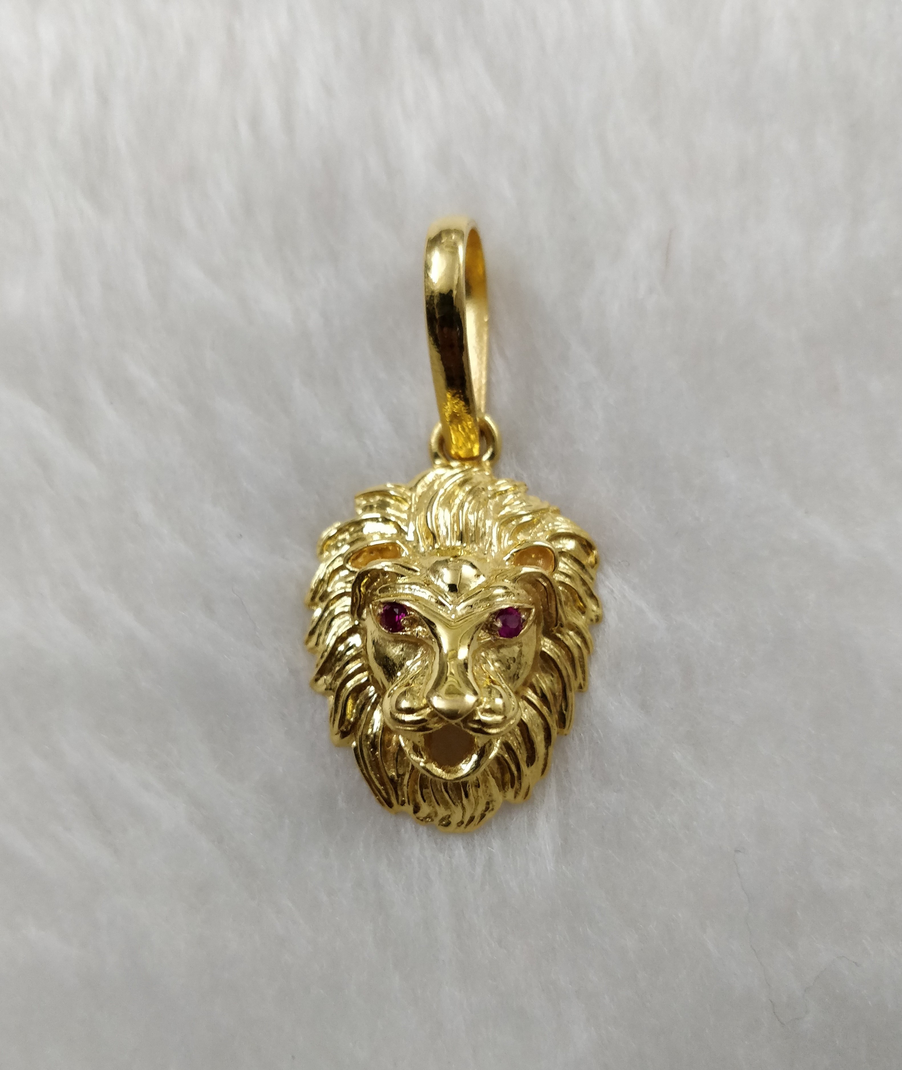 22KT Gold Lion Pendant
