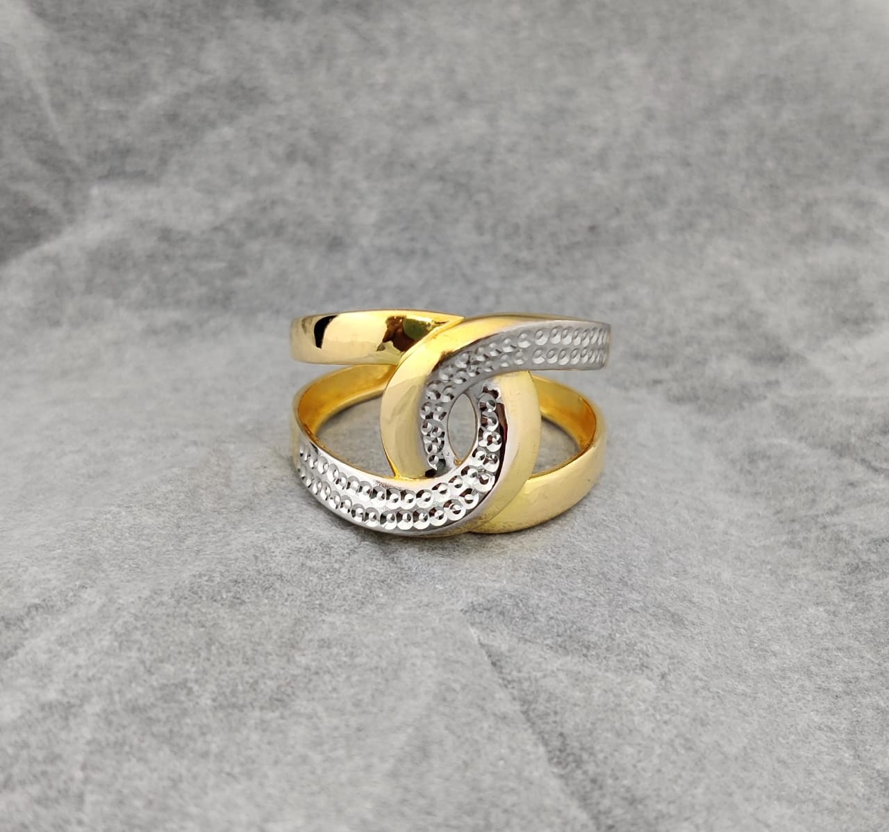 916 Gold Fancy Ring