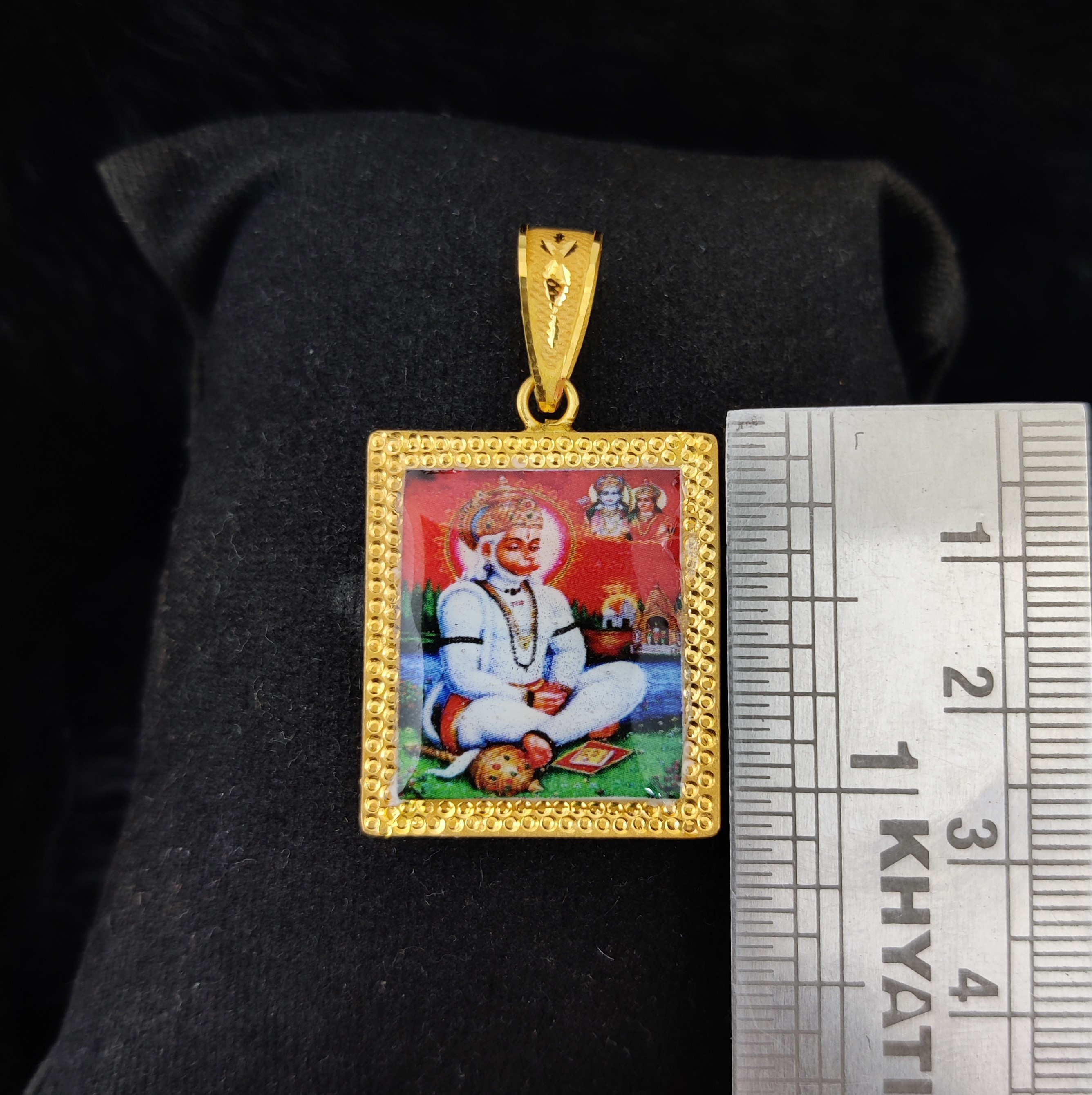 916 Gold Hanuman Dada Photo Pendant