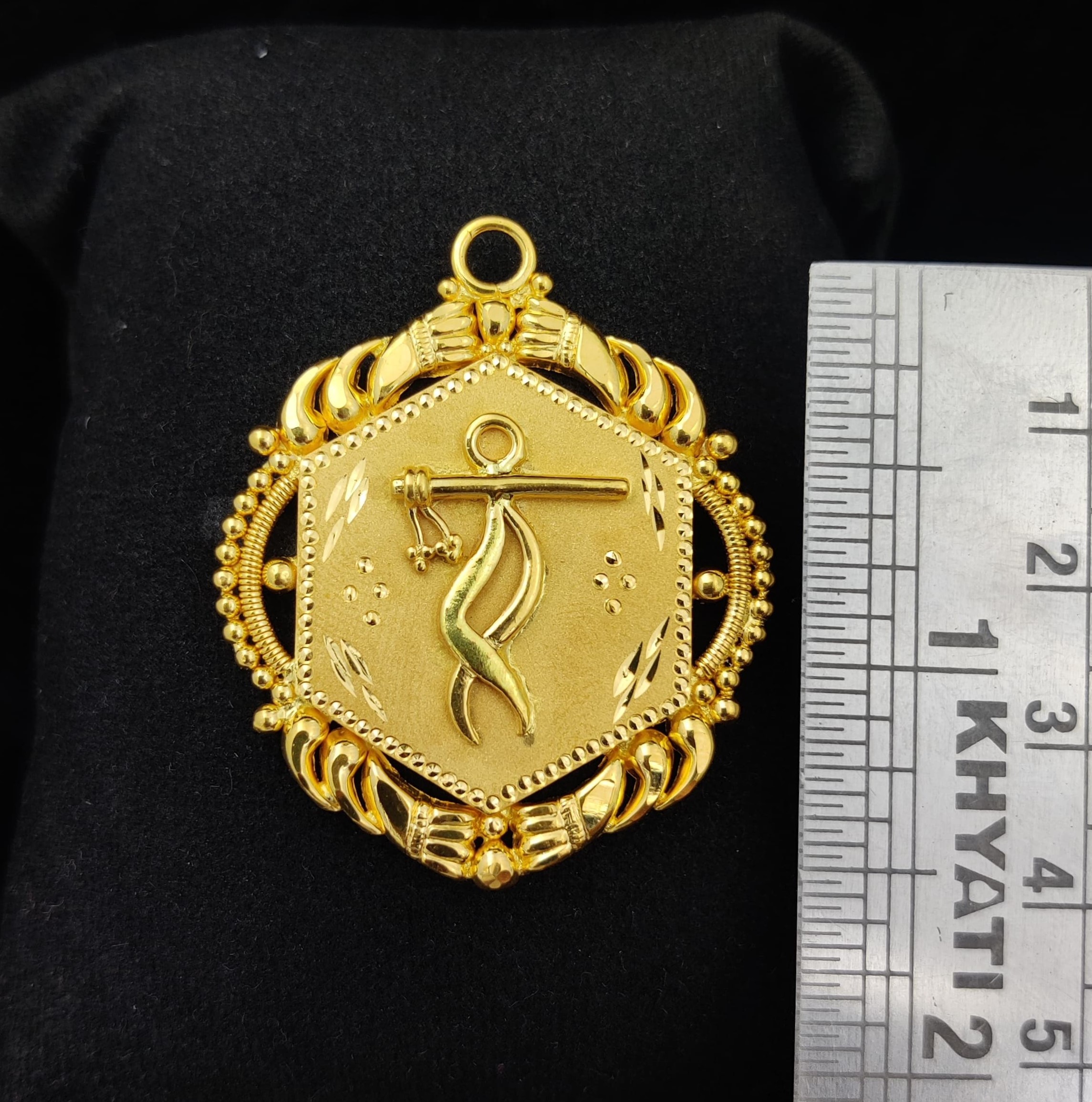 916 Gold Fancy Krishna Pendant