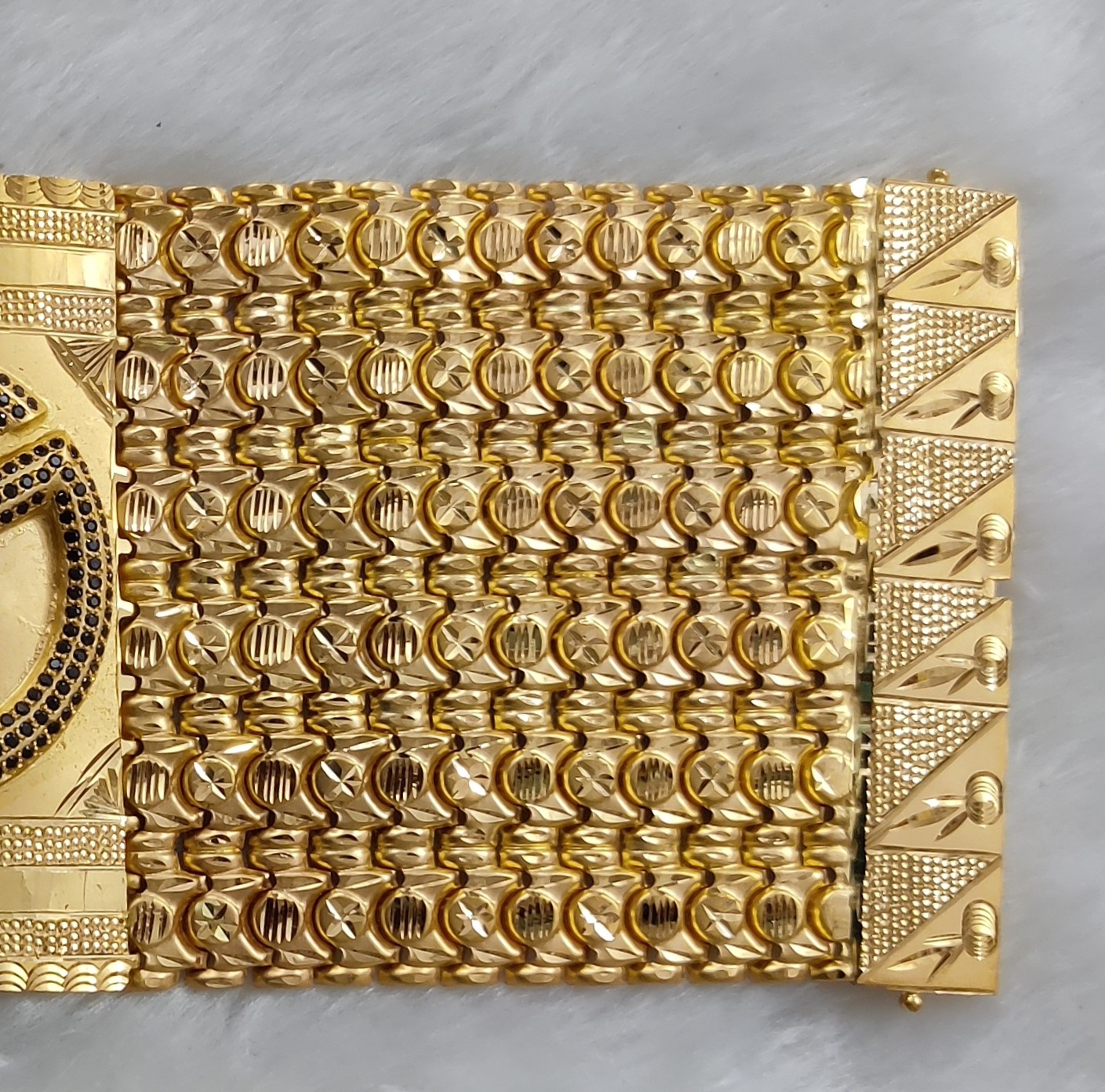 916 Gold Fancy Bahubali Lucky