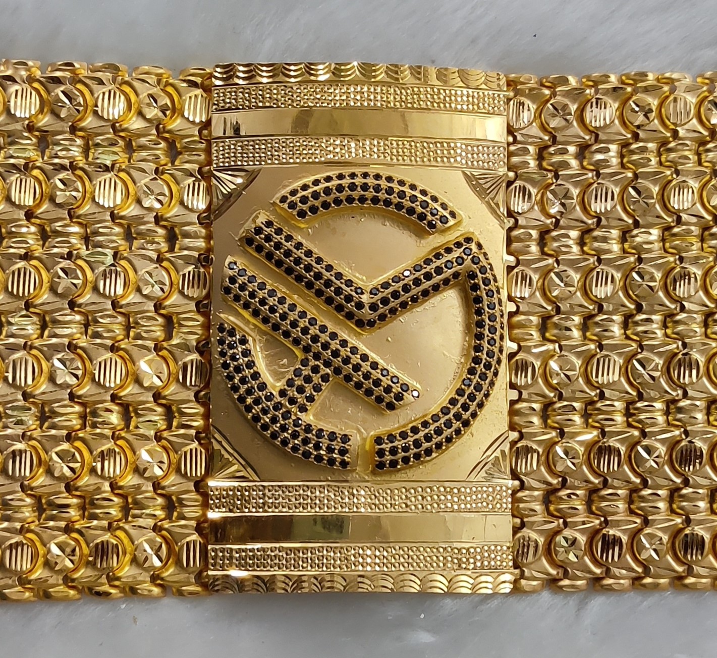 916 Gold Fancy Bahubali Lucky