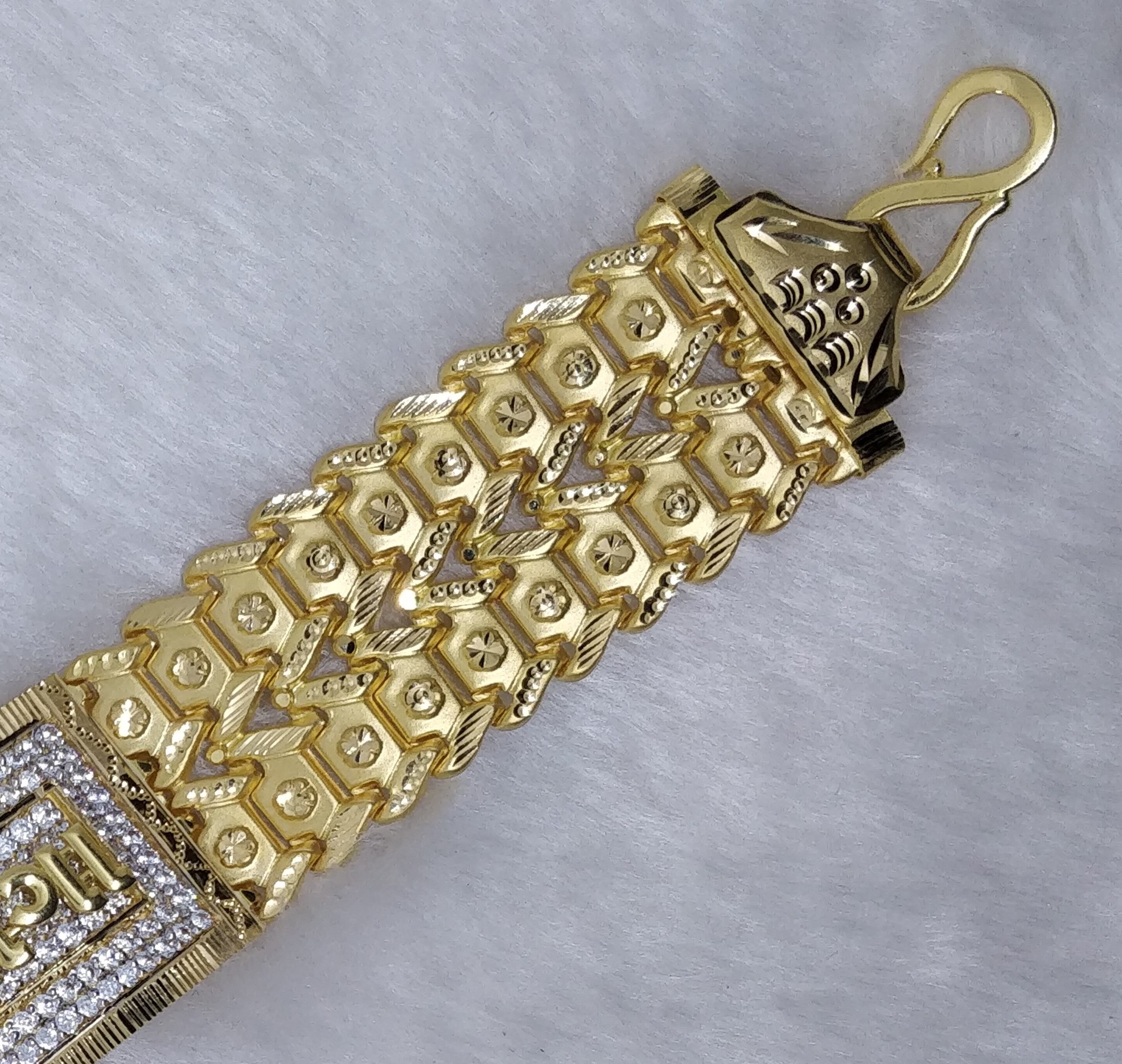 916 Gold Fancy Bahubali Lucky