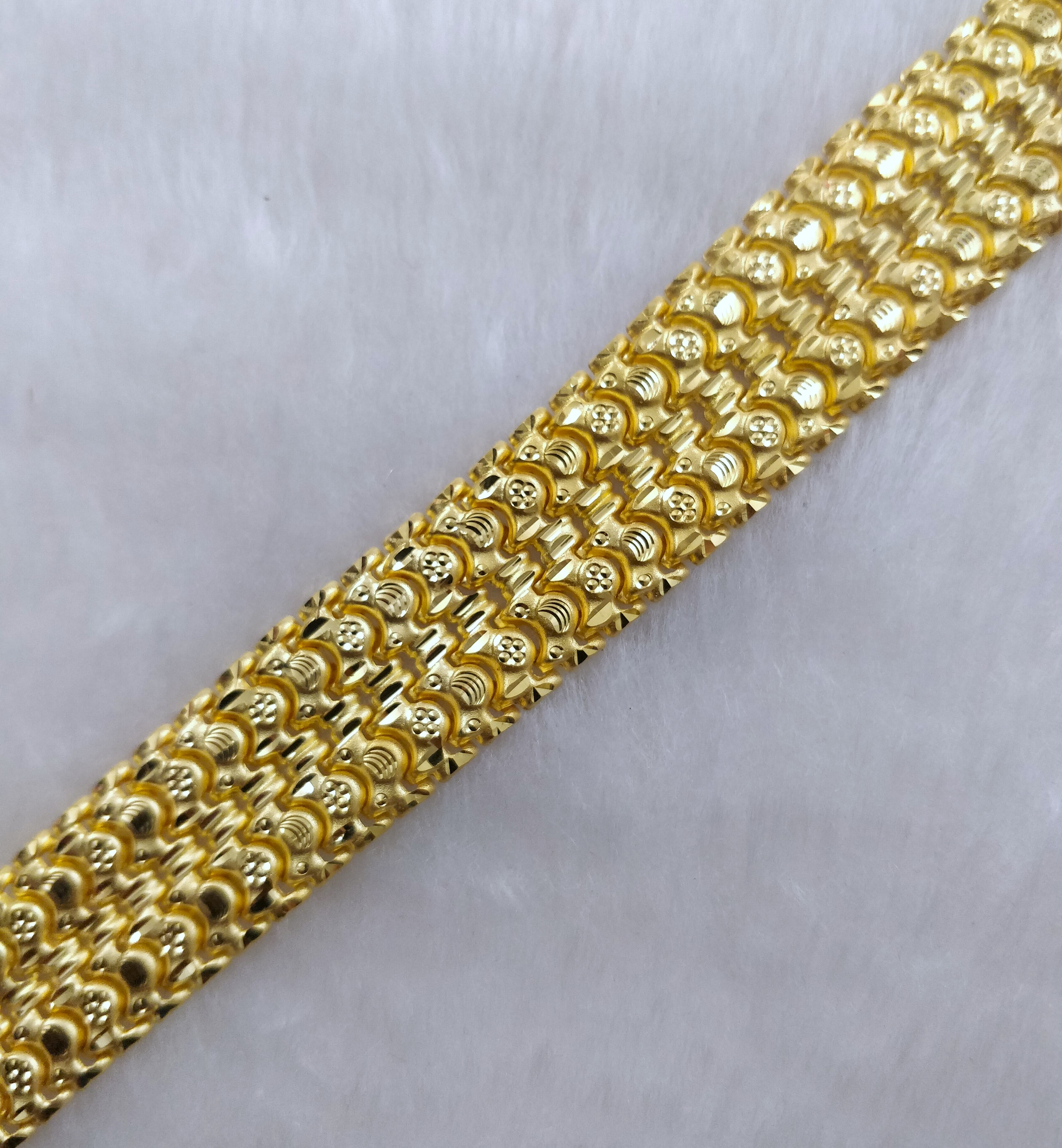 916 Gold Bahubali Lucky