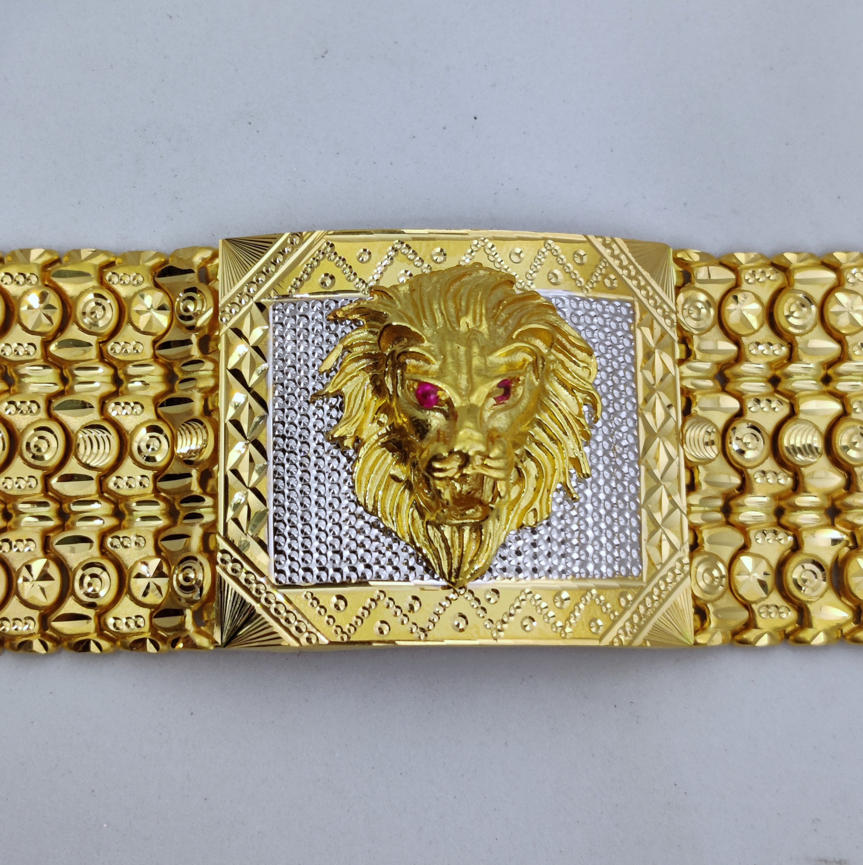 916 Gold Bahubali Lione Face Lucky