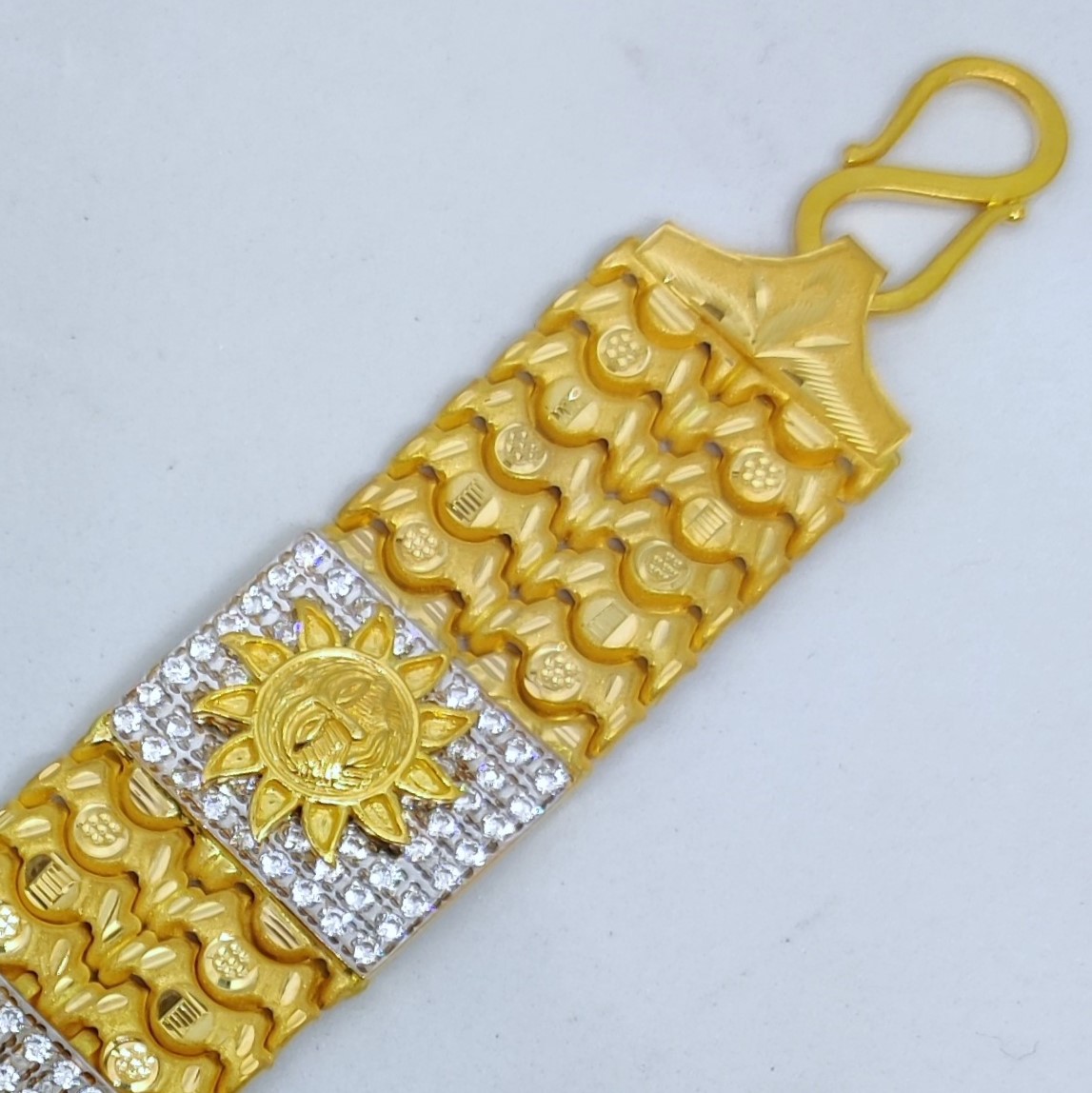 916 Gold Bahubali Lucky