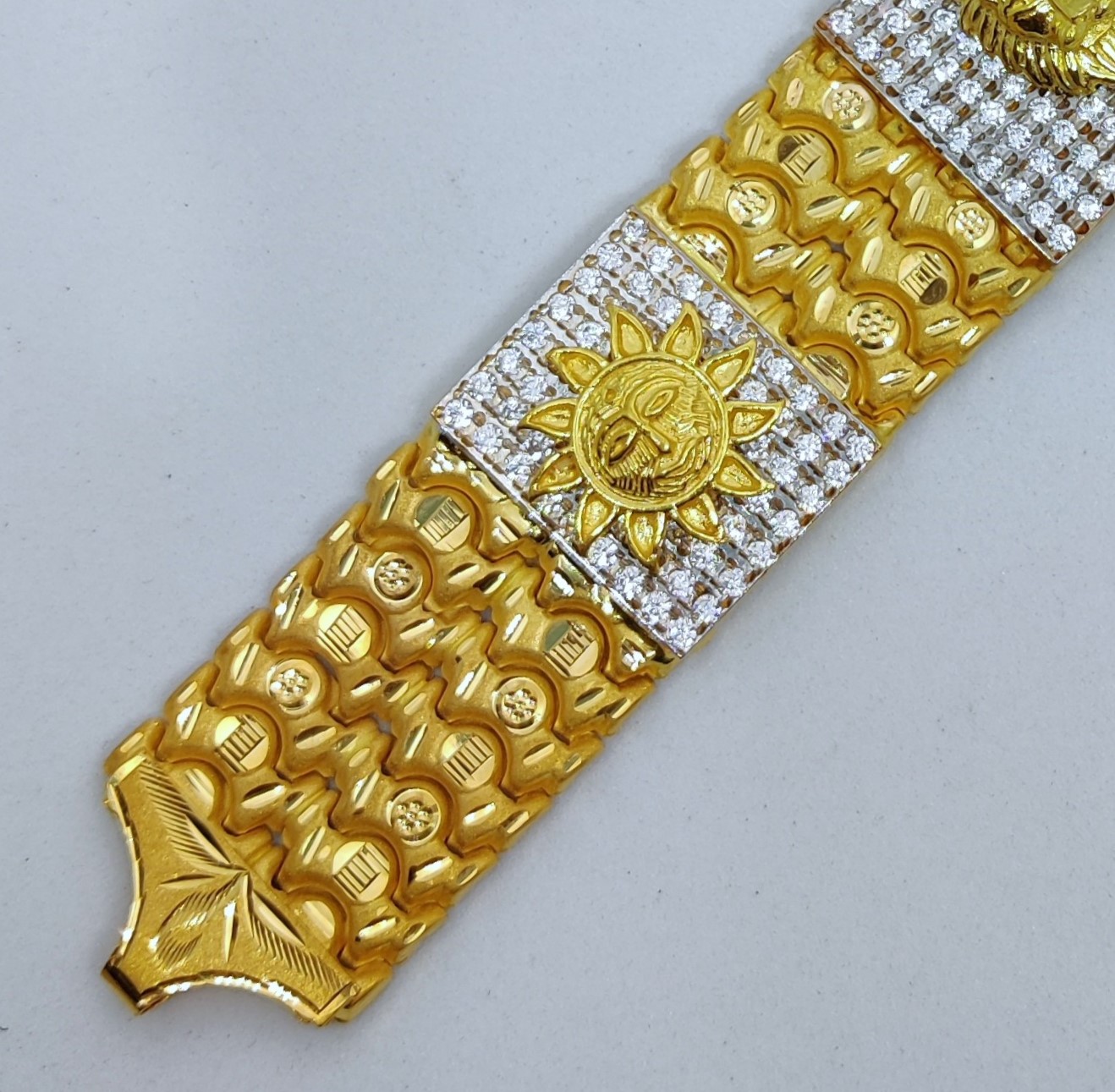 916 Gold Bahubali Lucky