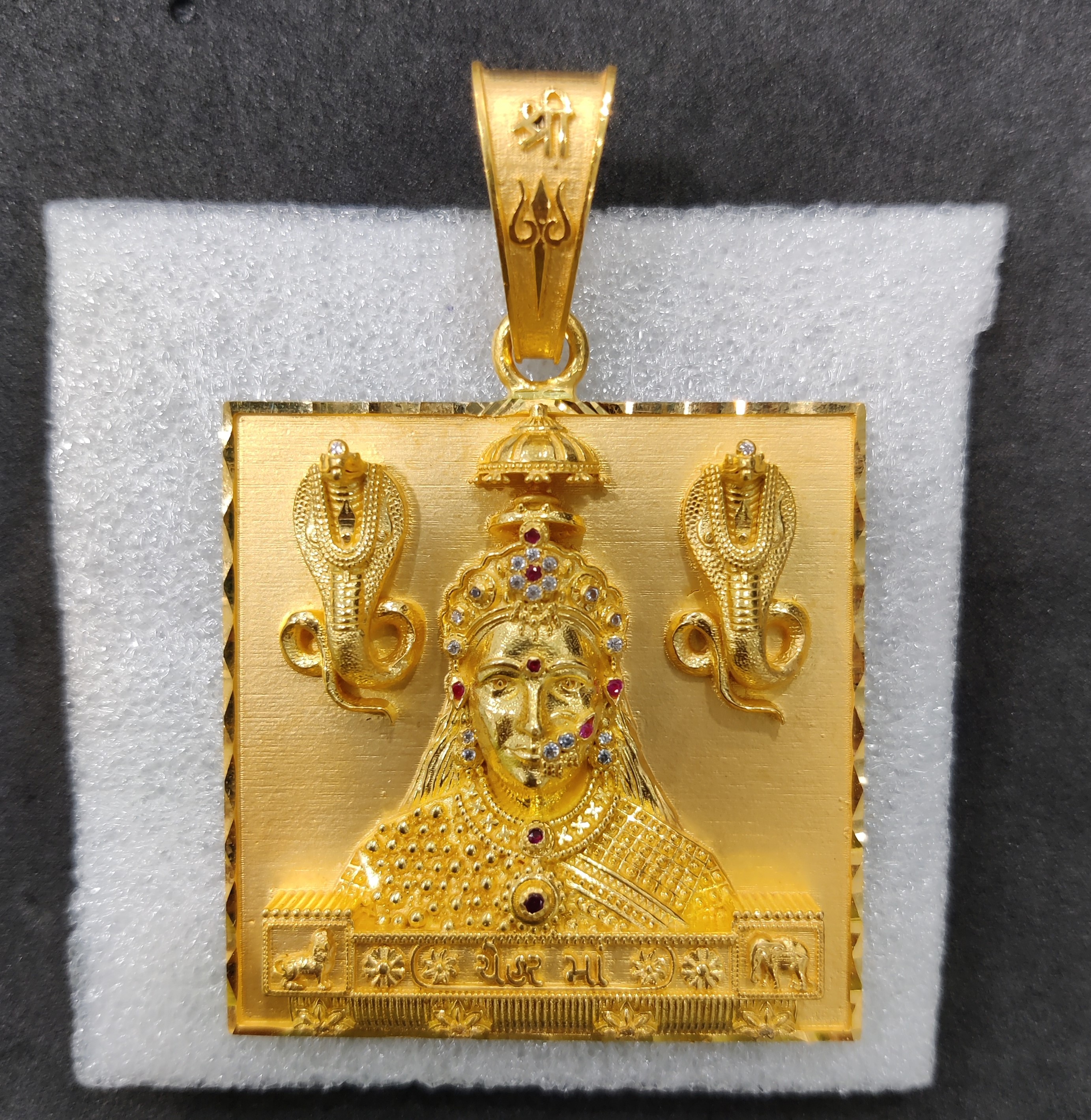 916 Gold Fancy Chehar Maa Pendant