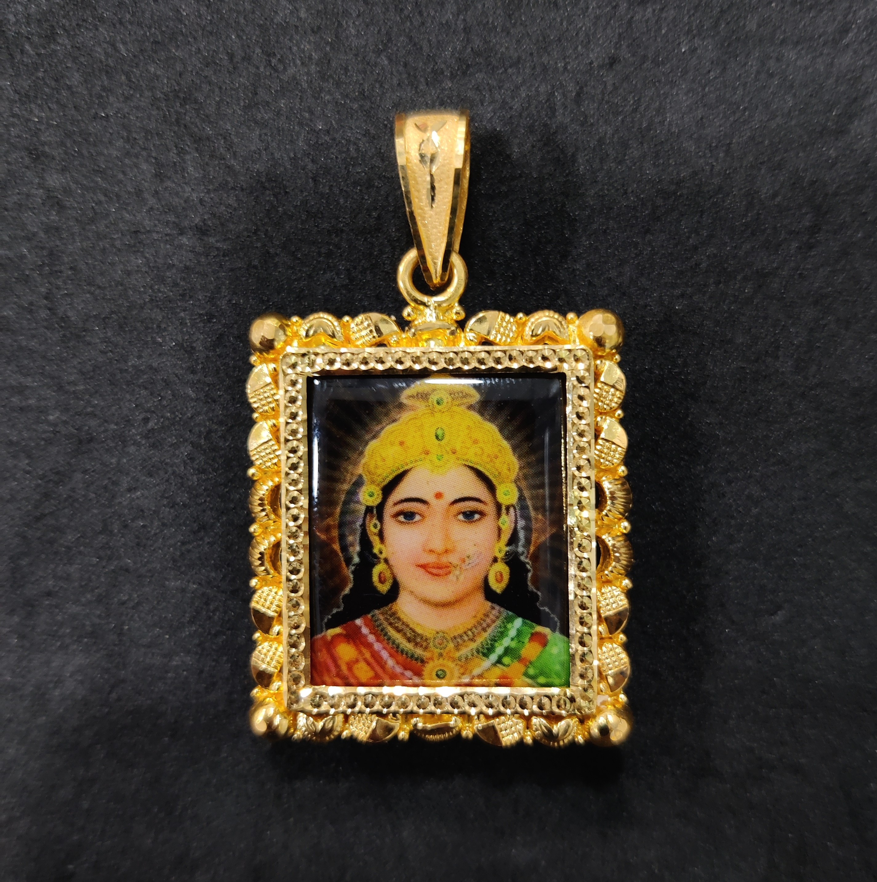 916 Gold Photo Frame Pendant
