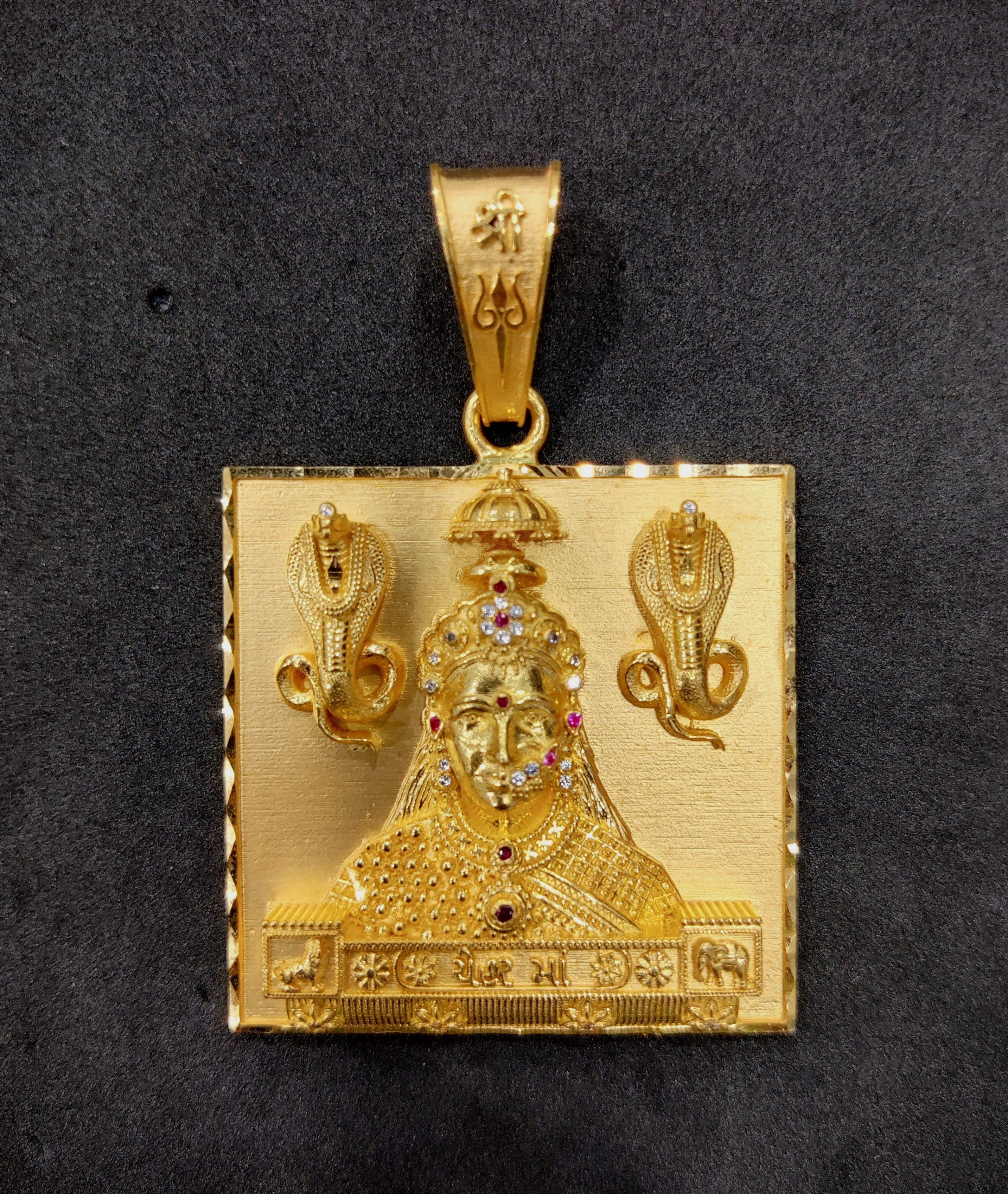916 Gold Fancy Chehar Maa Pendant