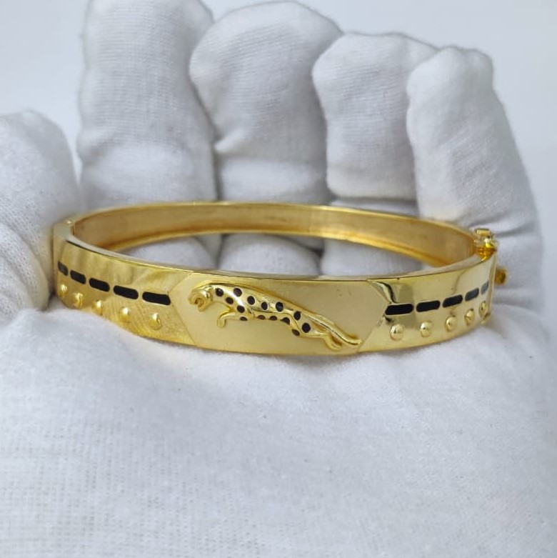 916 Gold Fancy Om Kada