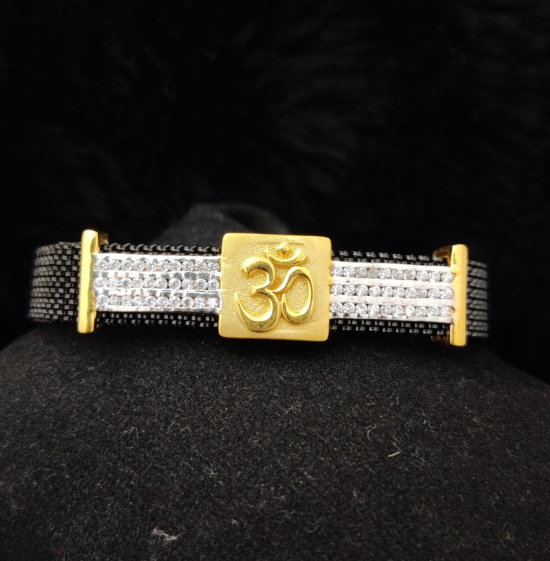 916 Gold Fancy Om Bracelet-8