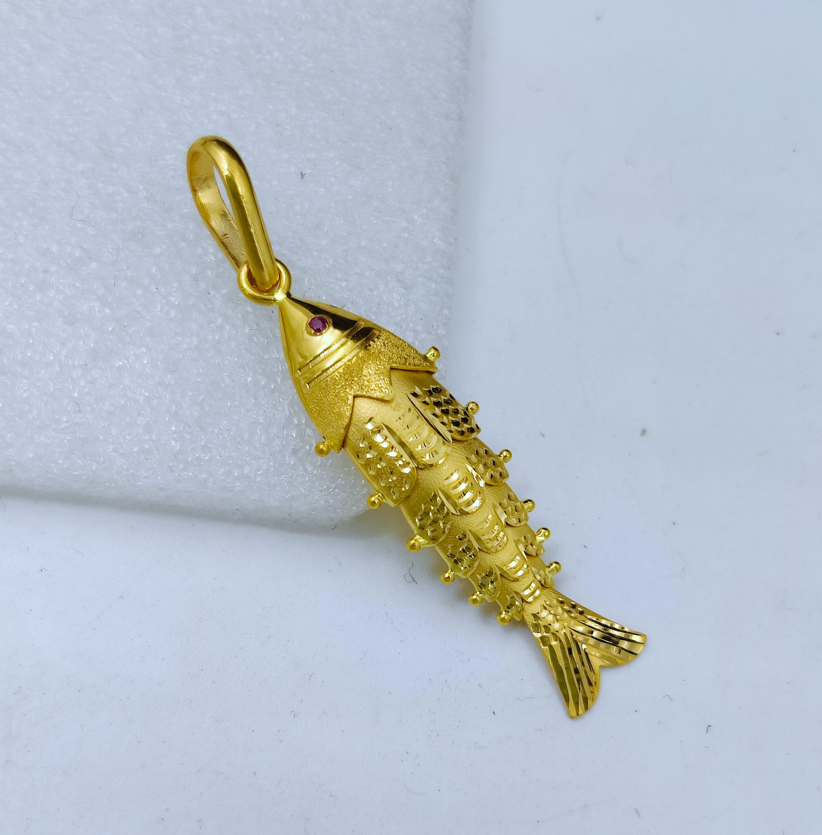 916 Gold Fancy Fish Pendant-56