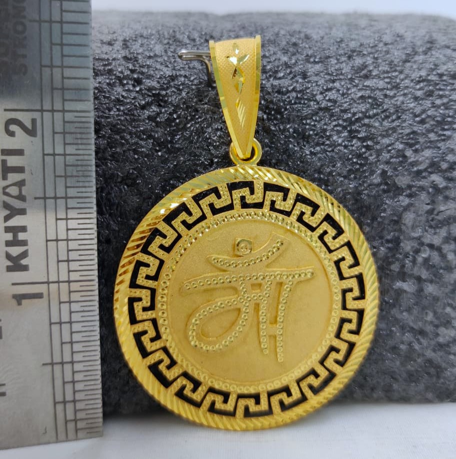 916 Gold Hand Made Maa Pendant