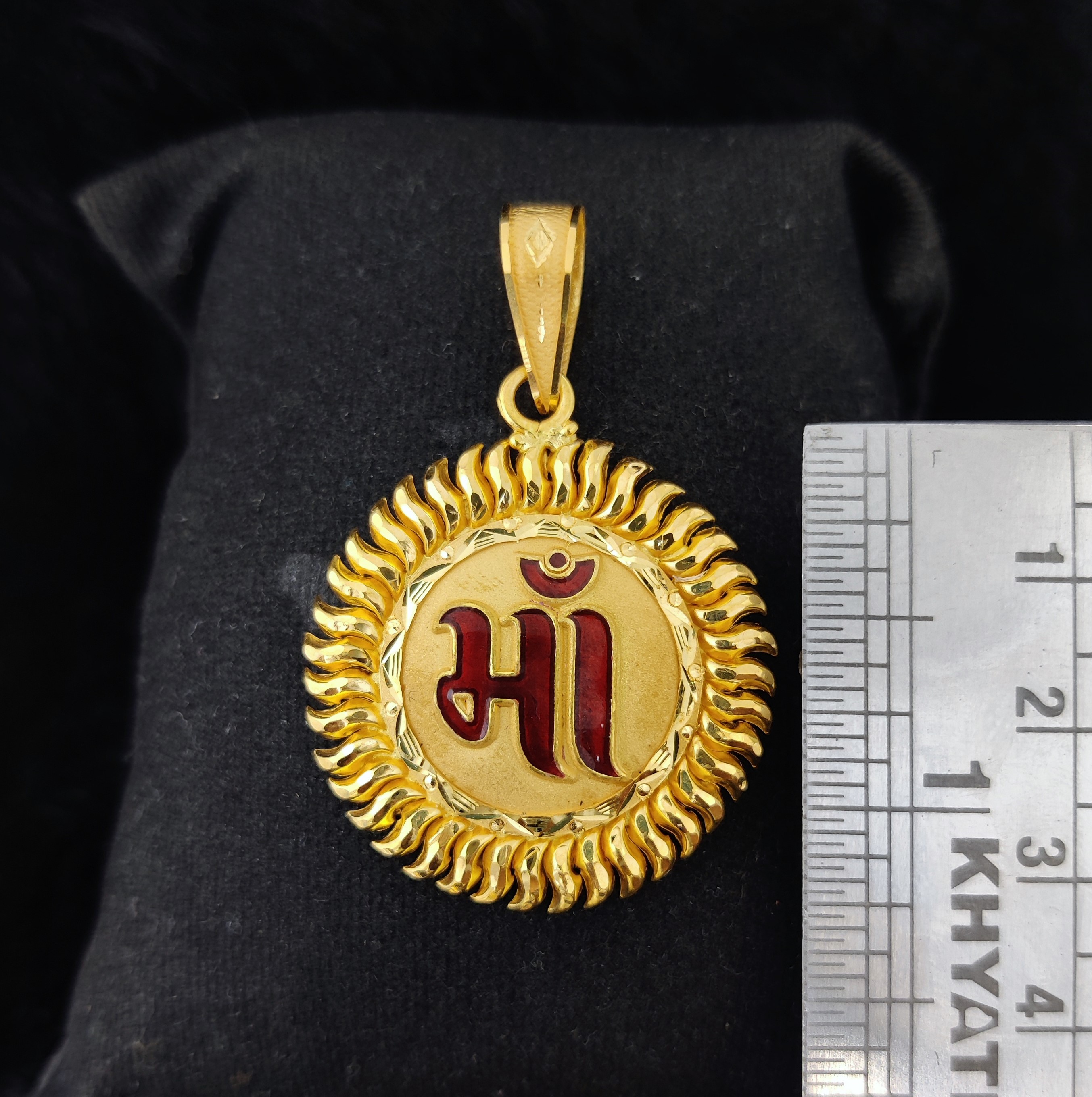 916 Gold Maa Minakari Pendant