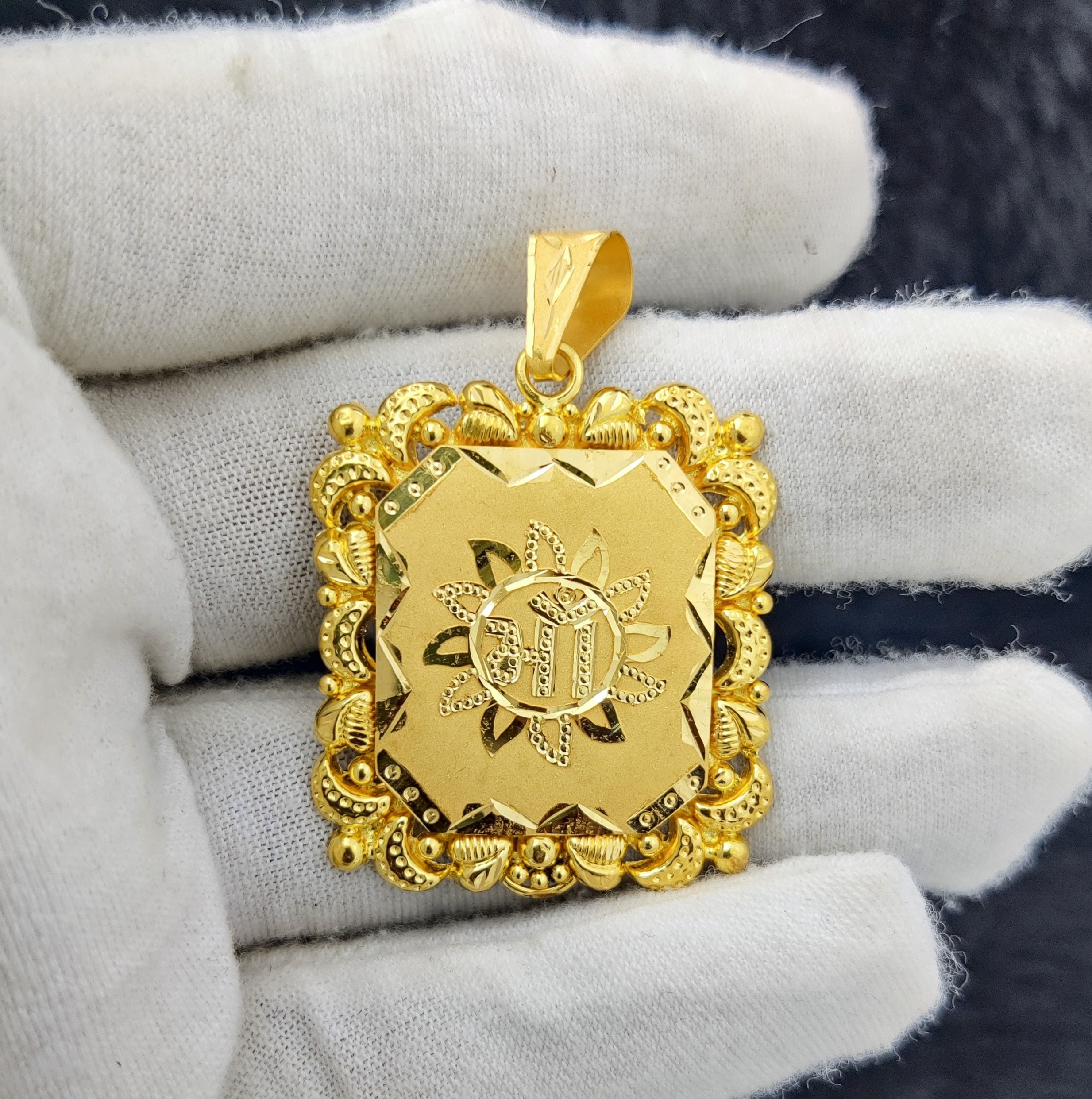 916 Gold Fancy Maa Pendant
