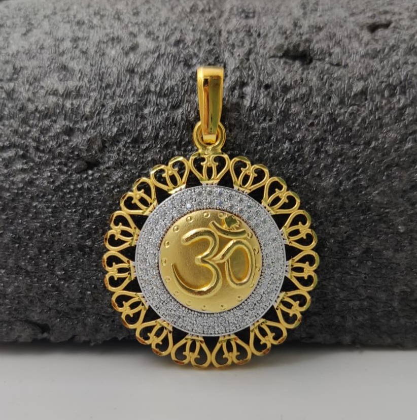 916 Gold Fancy Om Pendant