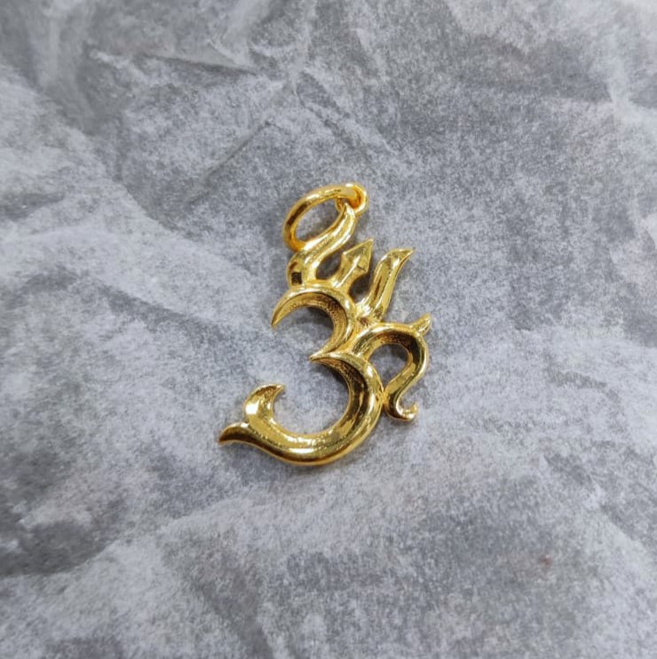 916 Gold Fancy Om Pendant