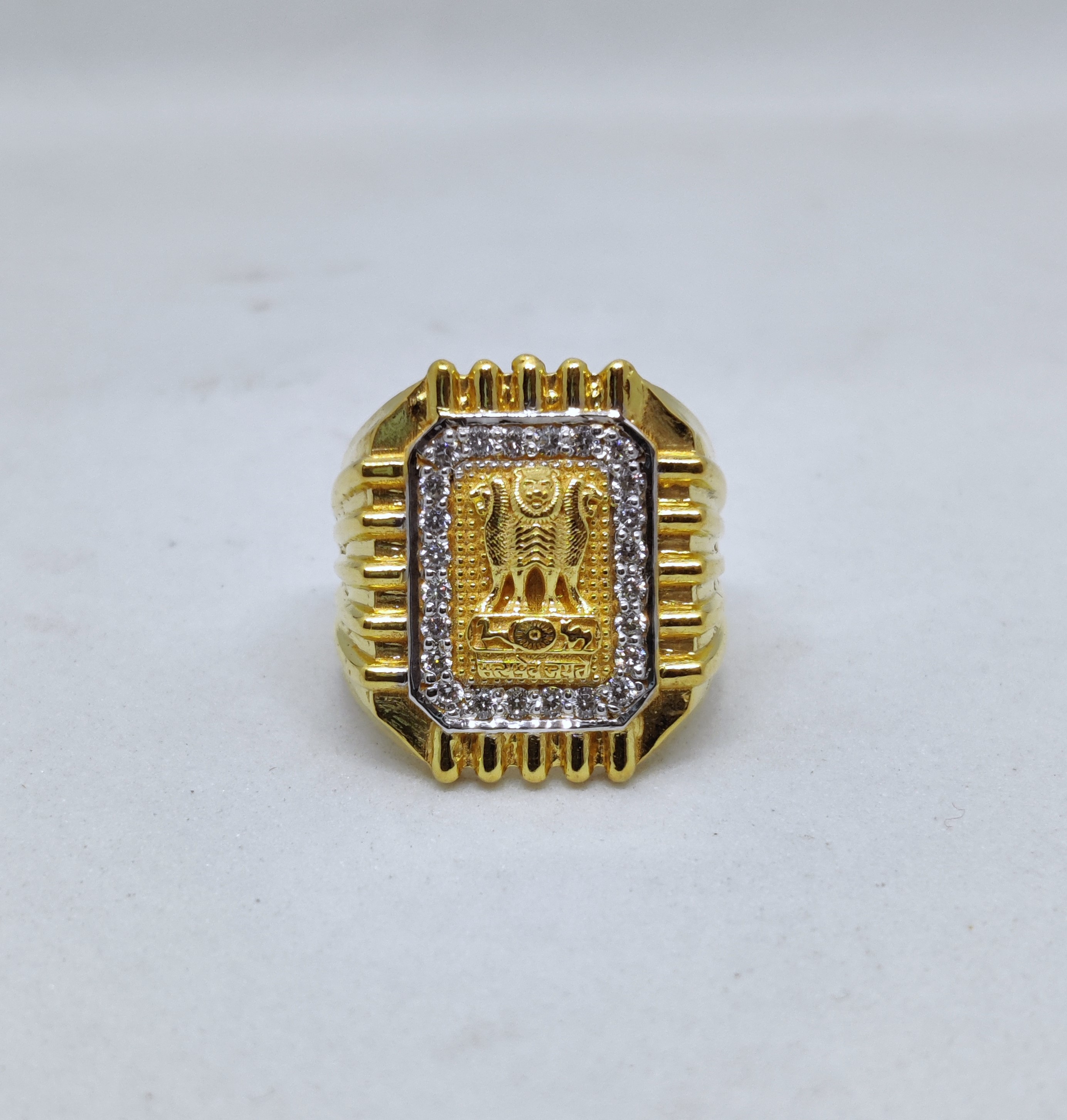 916 Gold Fancy Gent's Ring