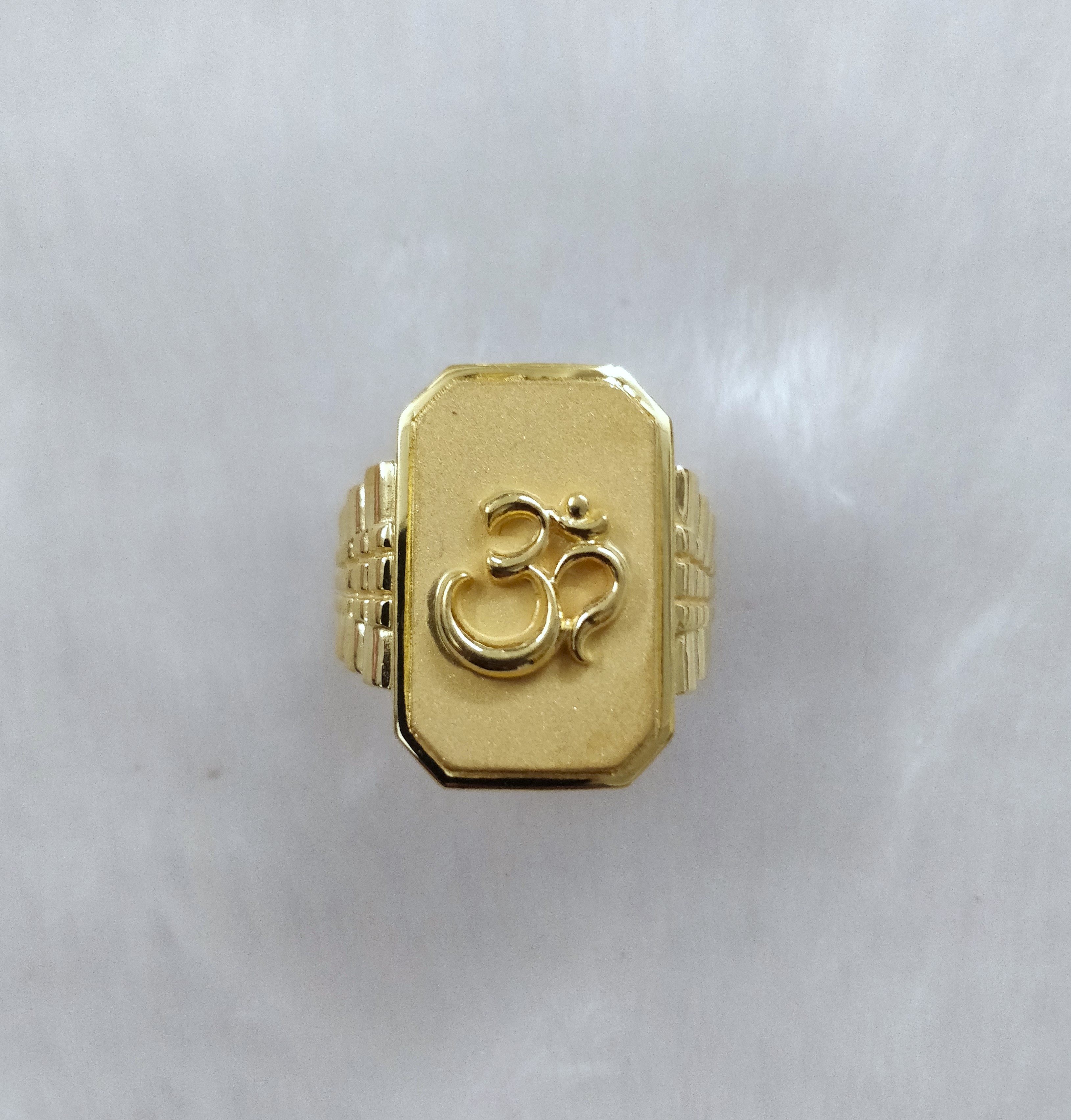 916 Gold Fancy Om Ring