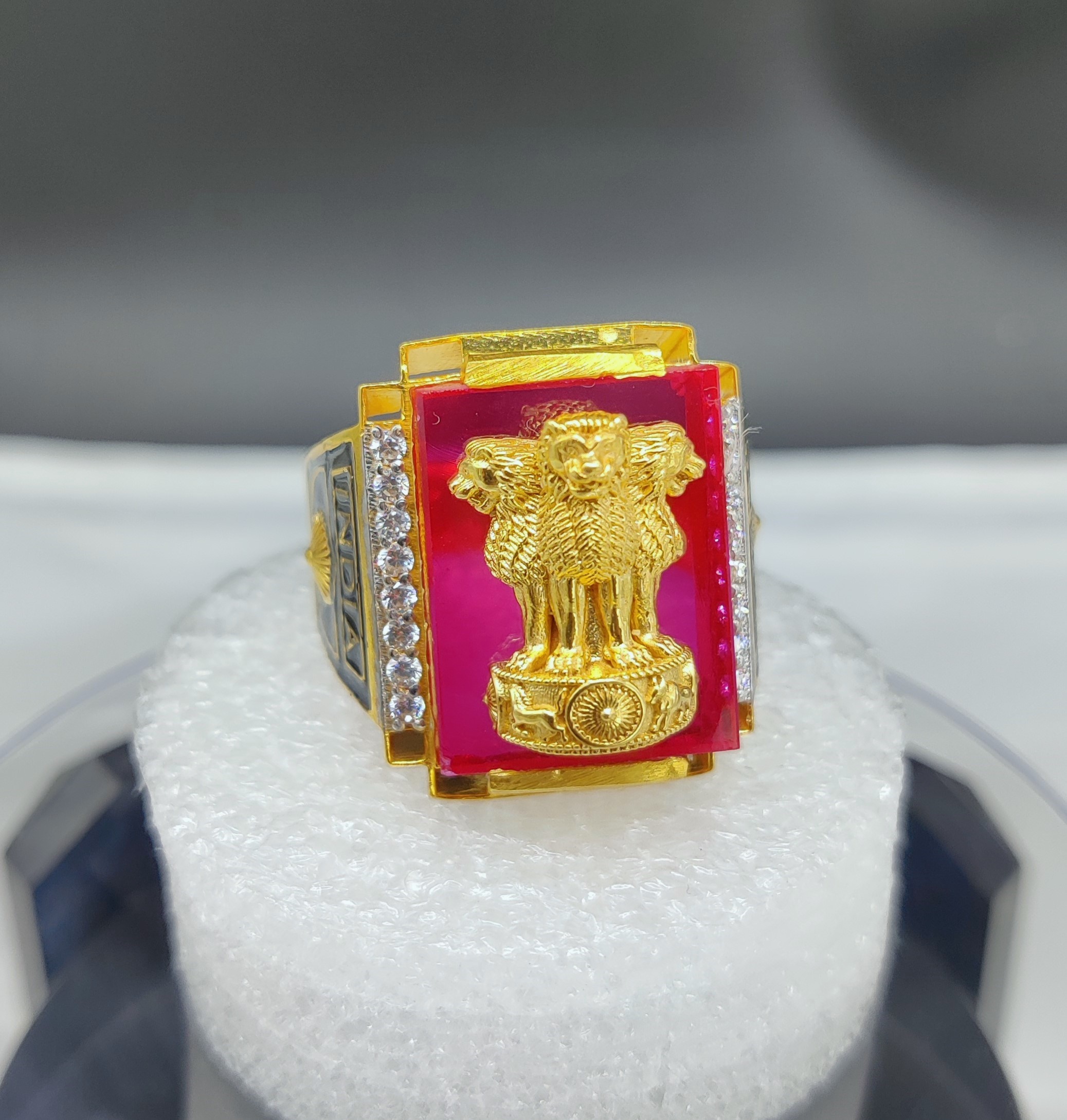 916 Gold Fancy Gent's Ring