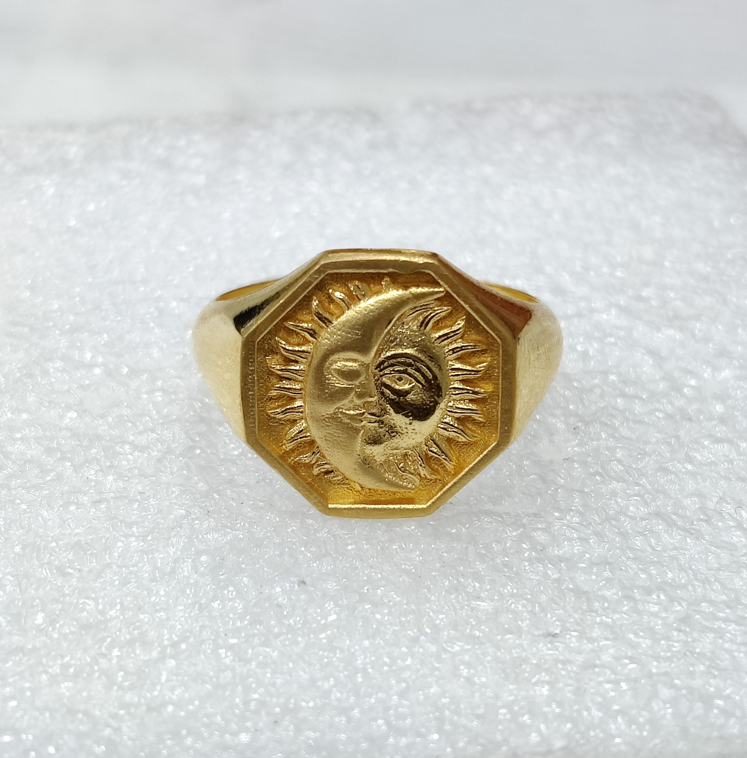 916 Gold Fancy Sun & Moon Ring