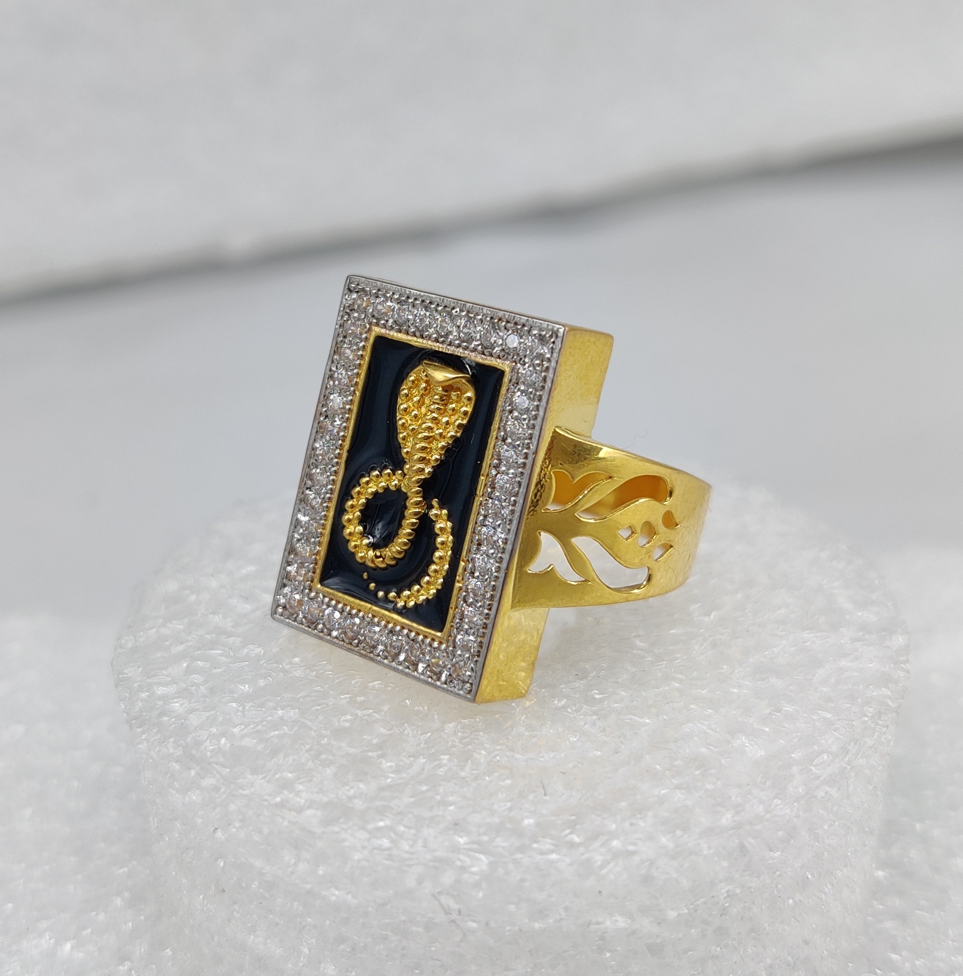 916 Gold Fany Goga Ring