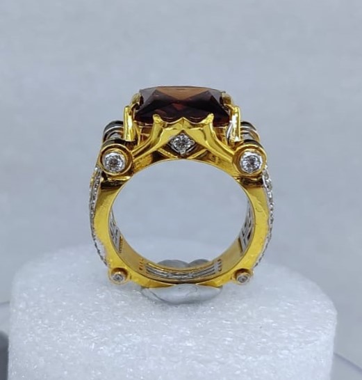 916 Gold Fancy Gent's Ring