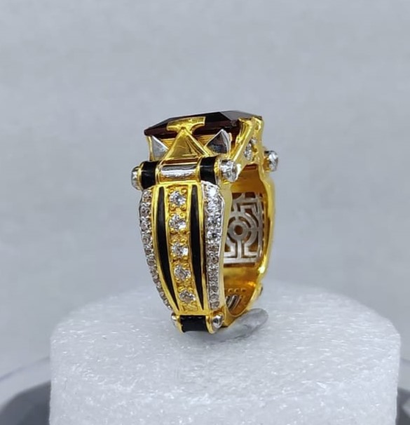 916 Gold Fancy Gent's Ring