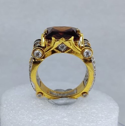 916 Gold Fancy Gent's Ring