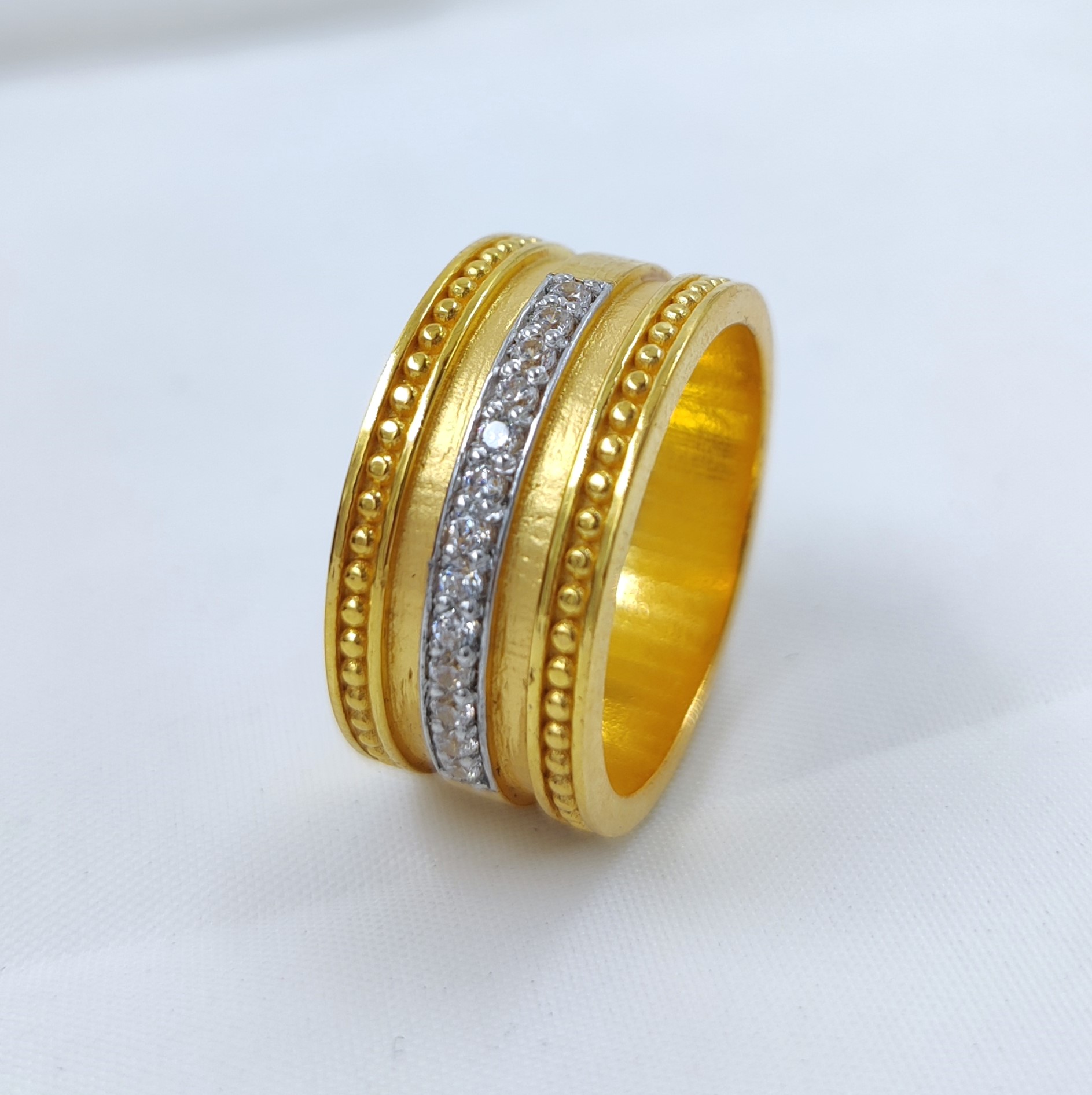 916 Gold Fancy Band Ring