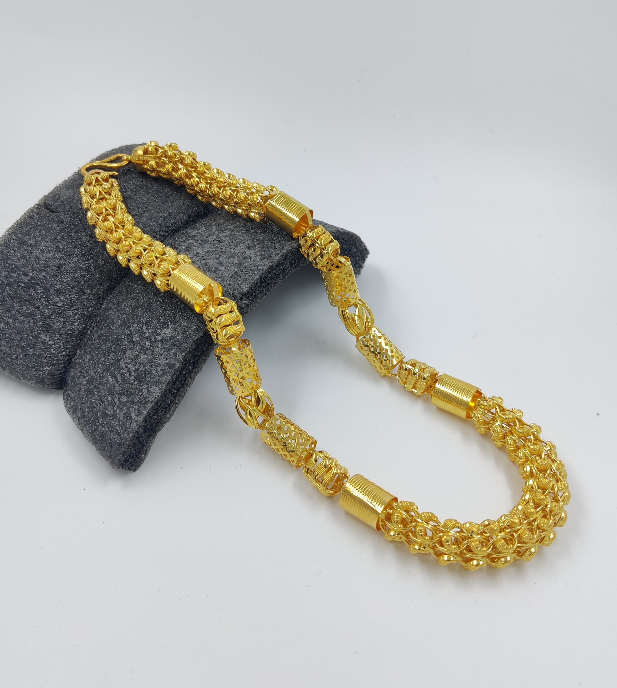 916 Gold Hollow Chain