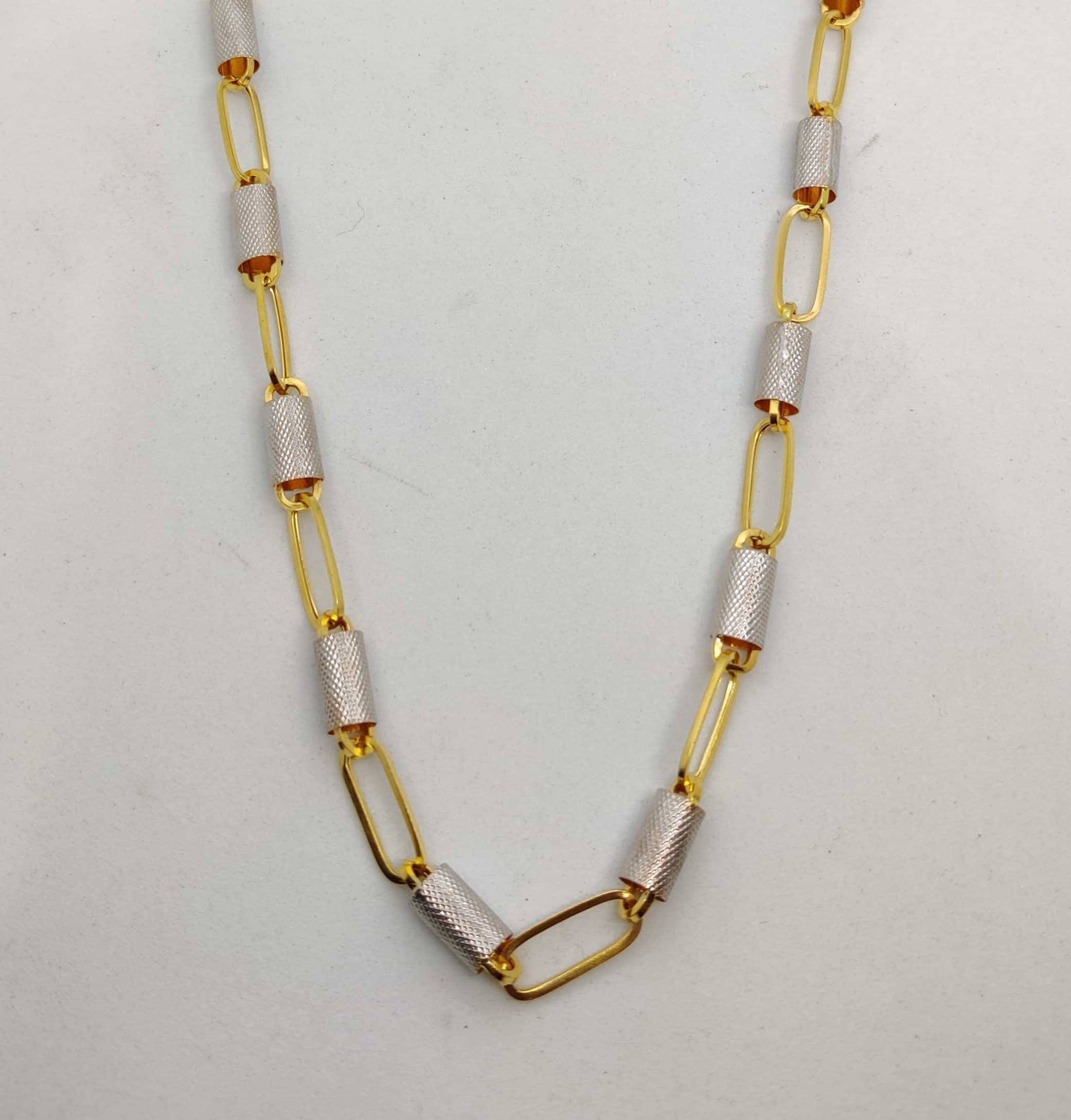 916 Gold Hollow Chain