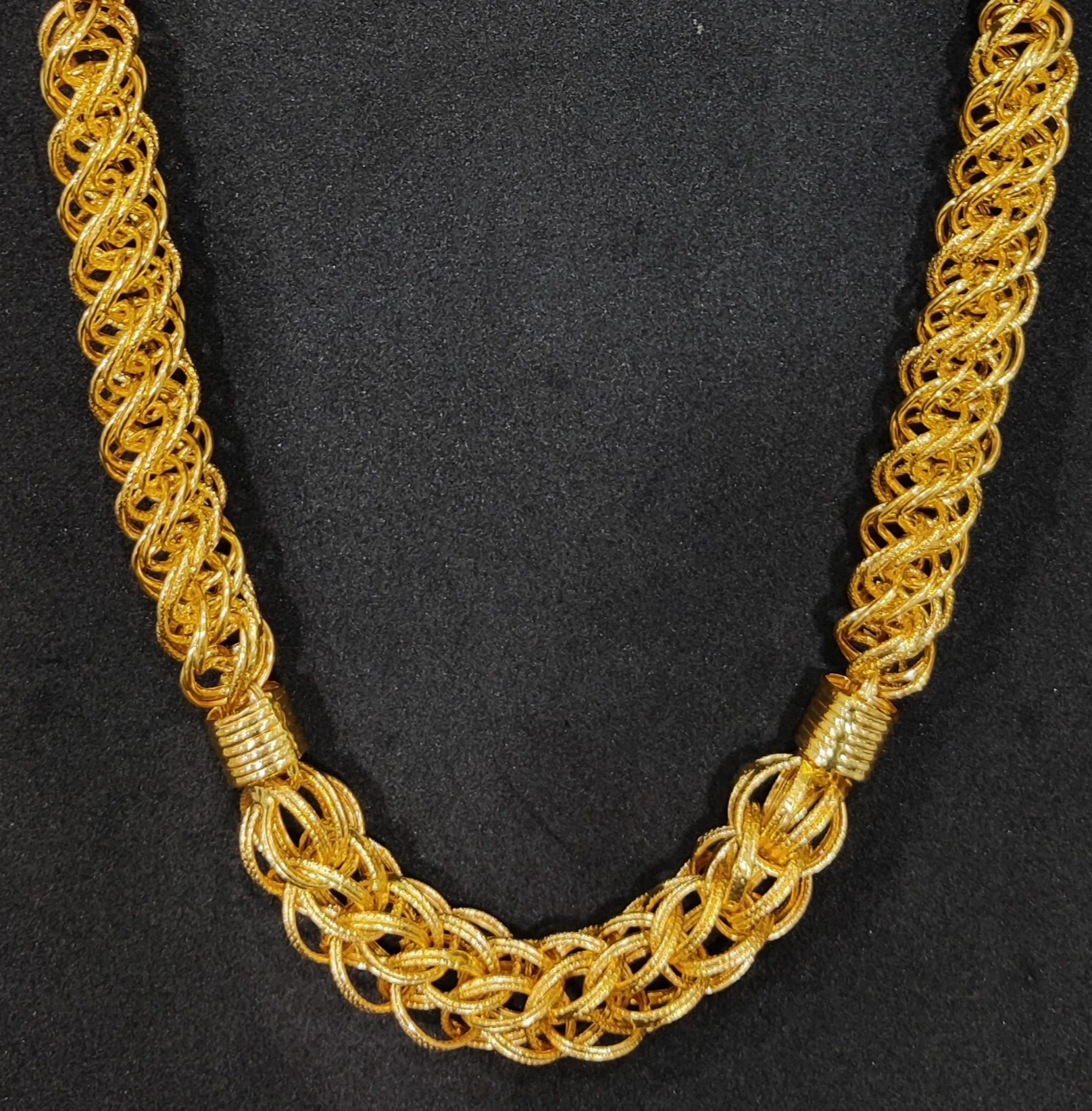 916 Gold Hollow Chain