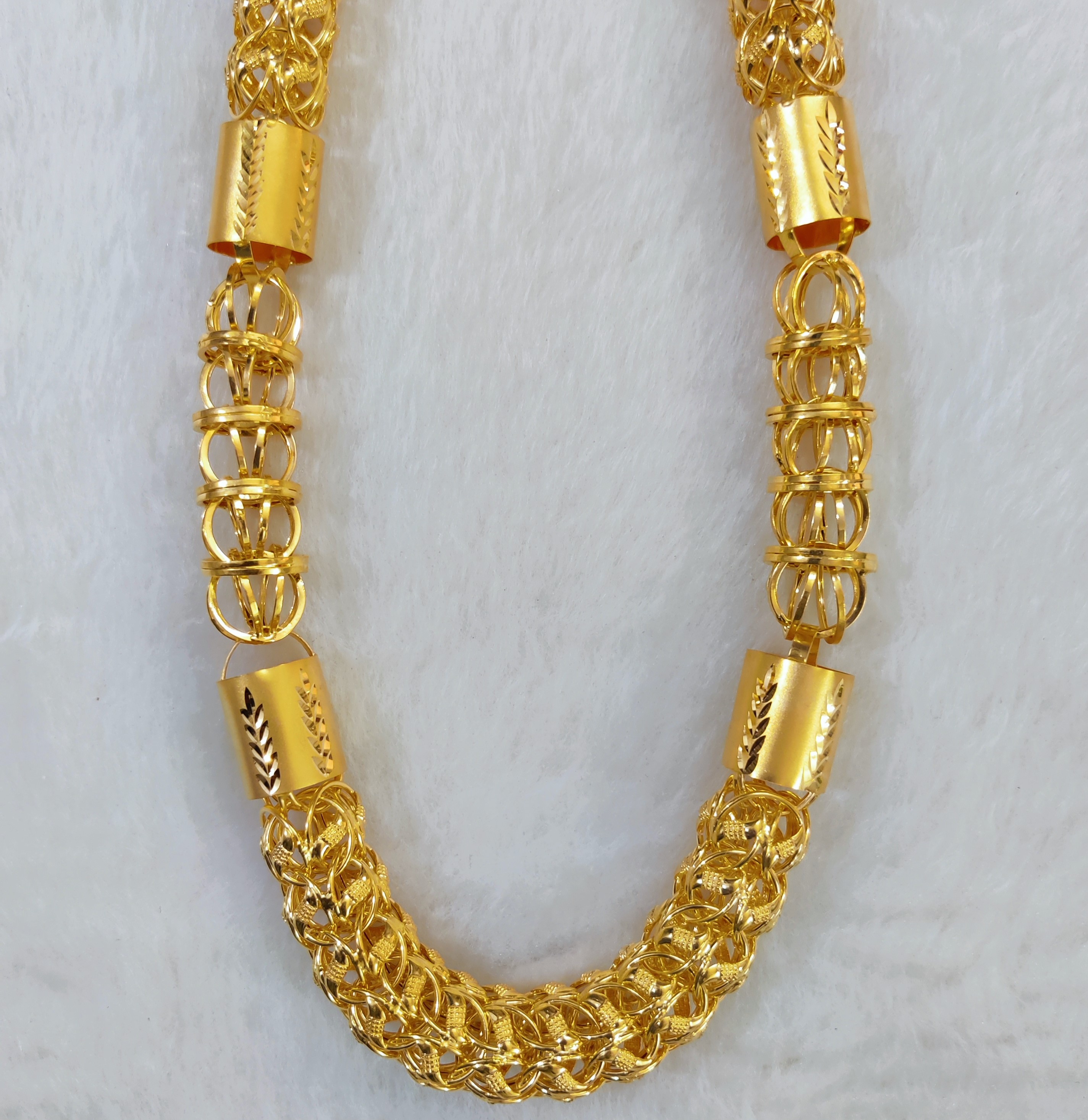 916 Gold Hollow Chain