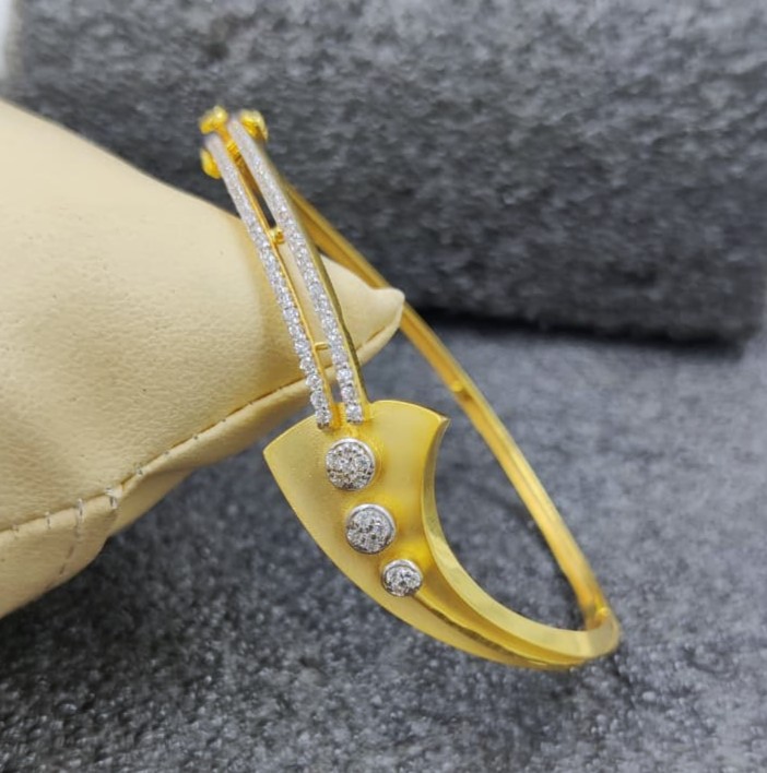 916 Gold Fancy Ladies Bracelet