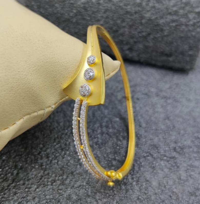 916 Gold Fancy Ladies Bracelet