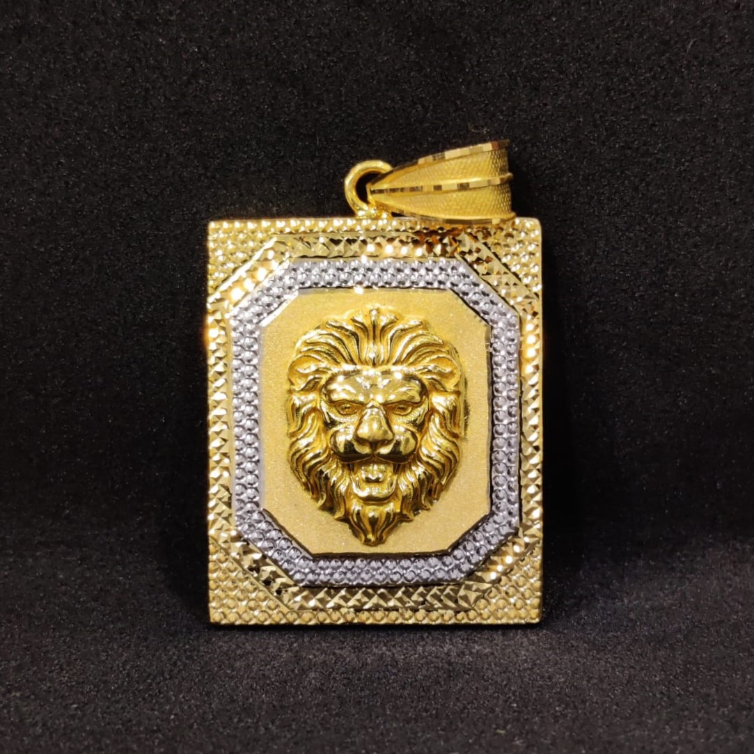 916 Gold Fancy Lion Face Pendant