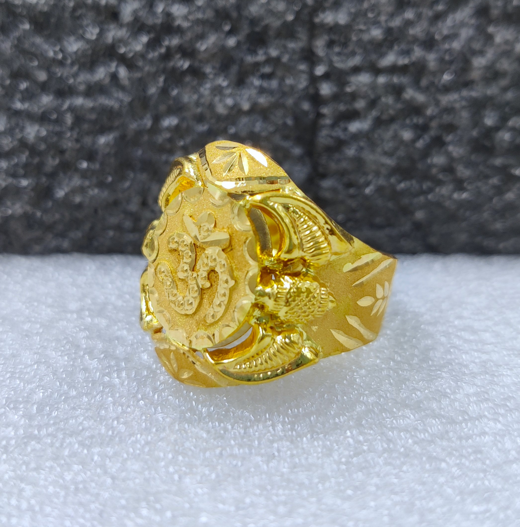916 Gold Handmade Om Ring-5