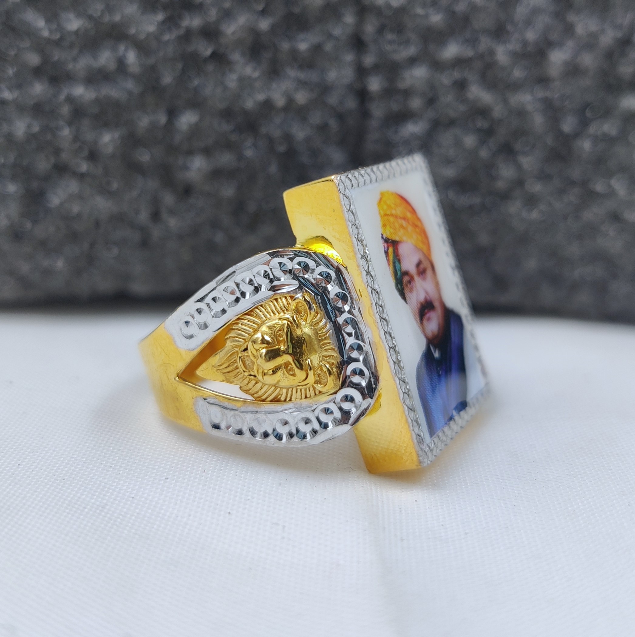 916 Gold Fancy Photo Mina Pendant