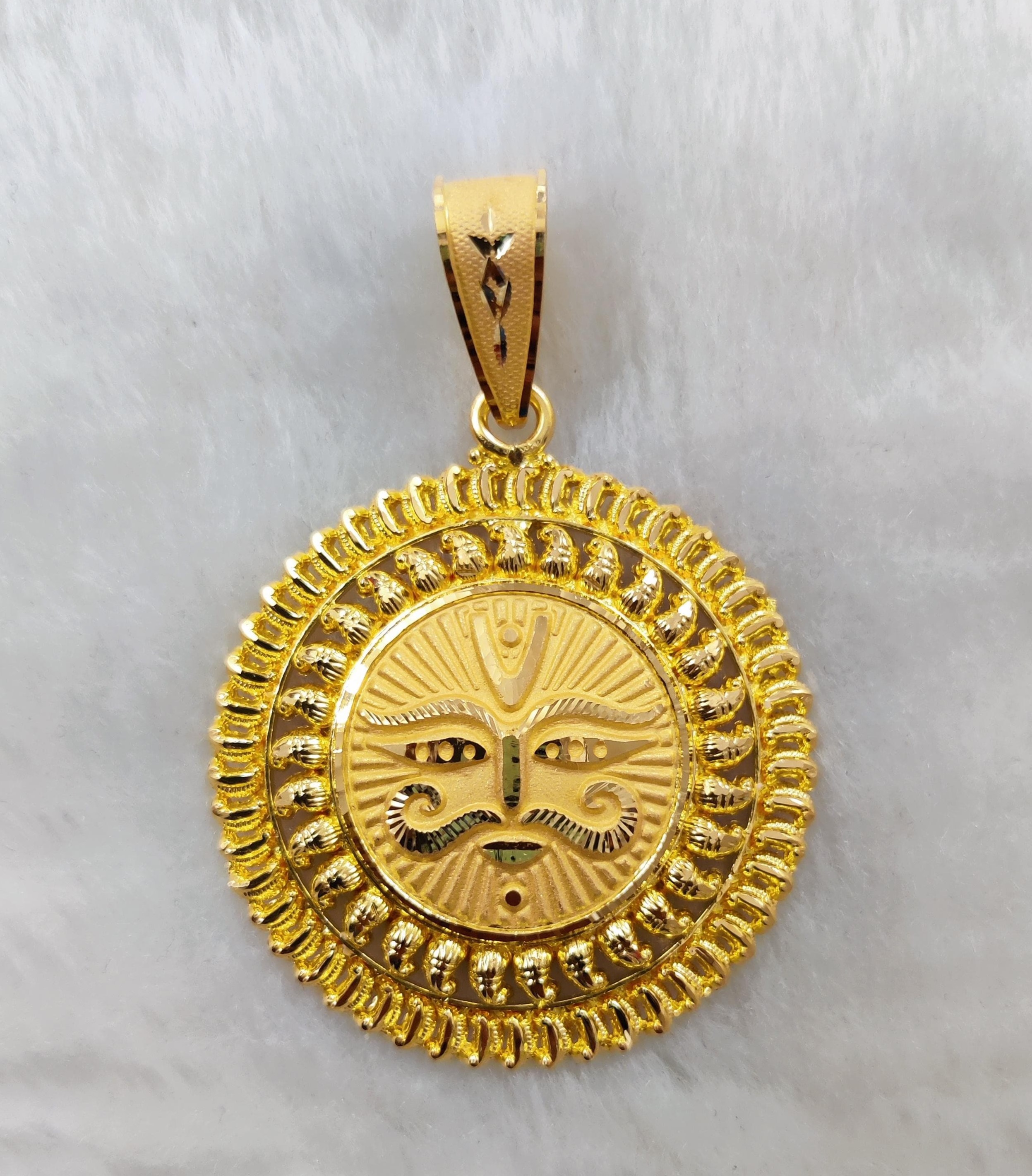 916 Gold Surya Pendant