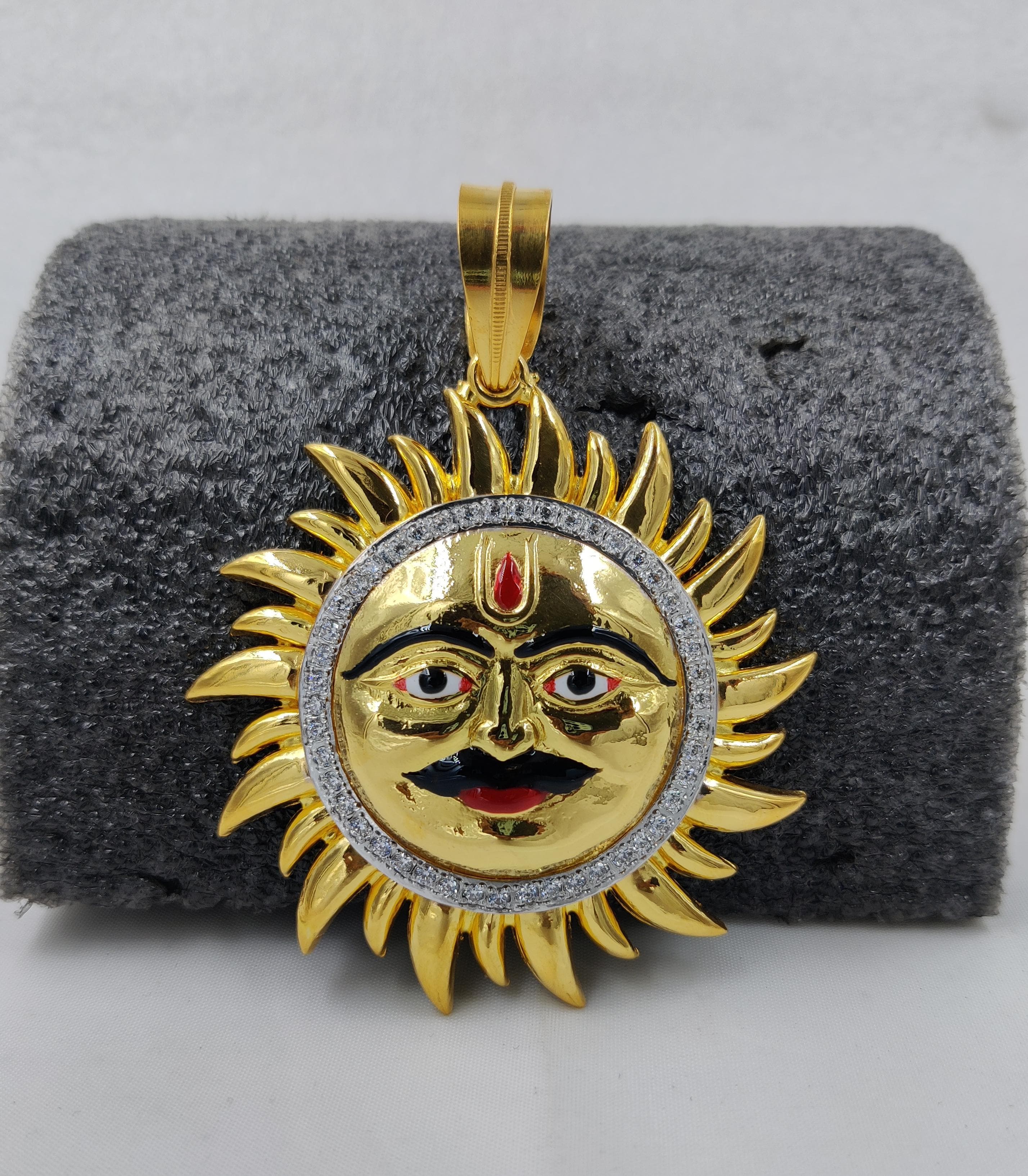 916 Gold Surya Pendant