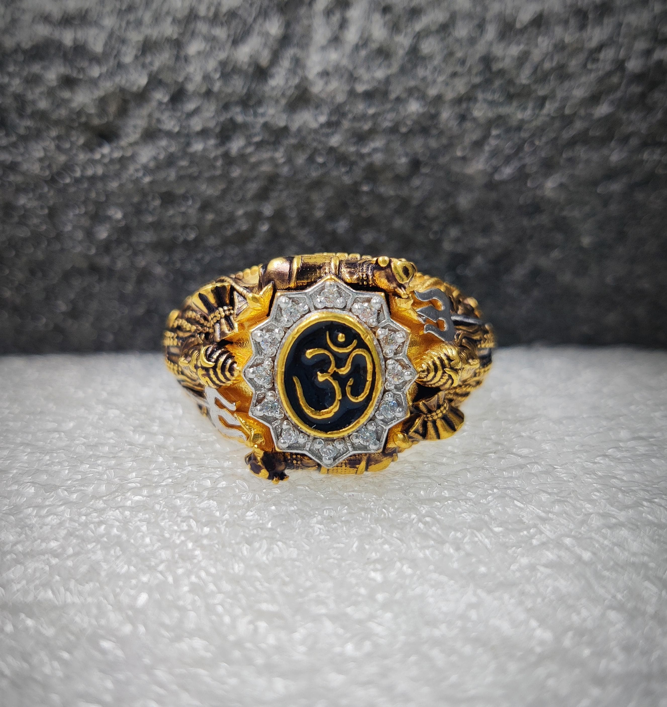 916 Gold Fancy Shivji & Nandi Ring