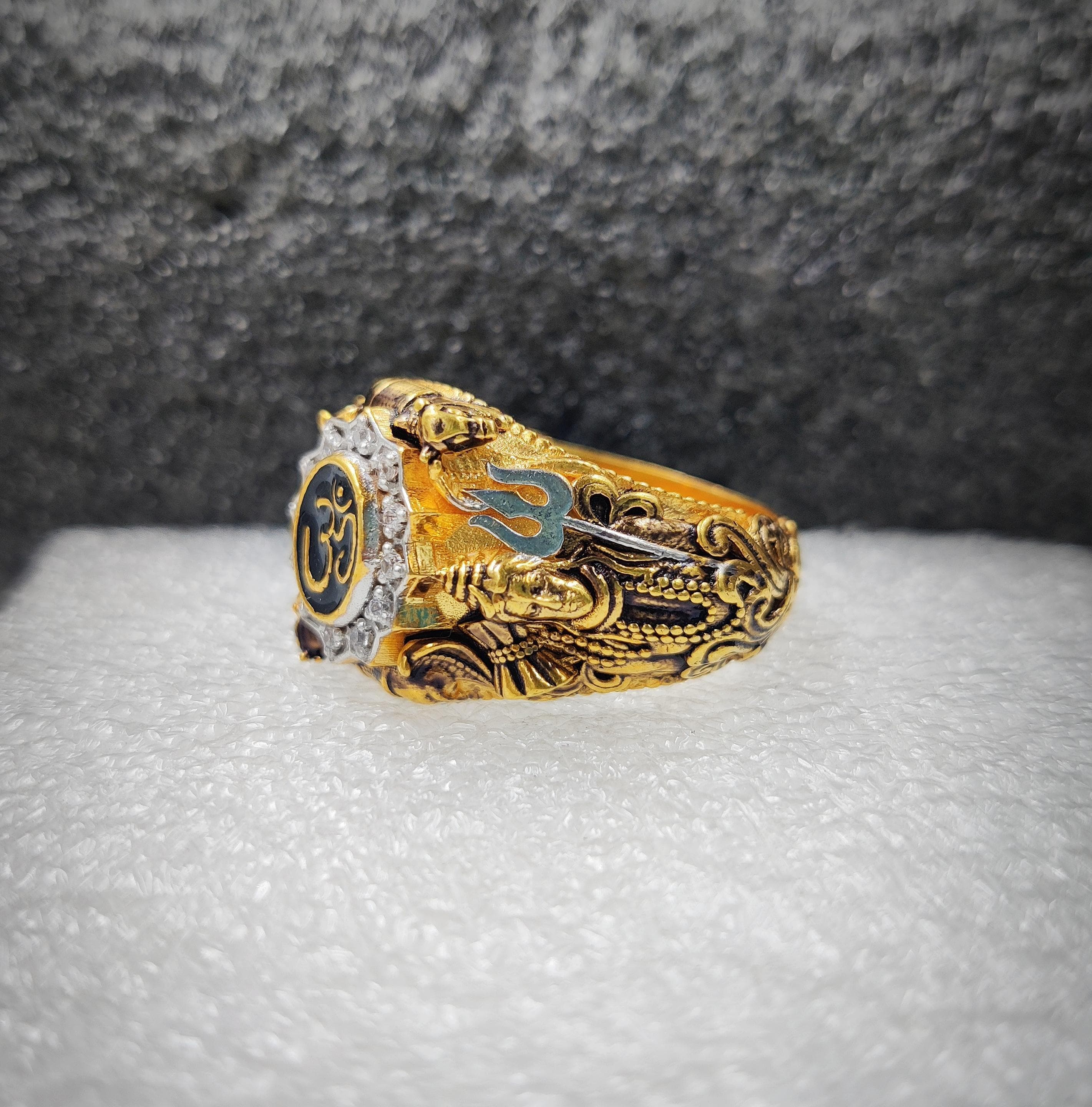 916 Gold Fancy Shivji & Nandi Ring